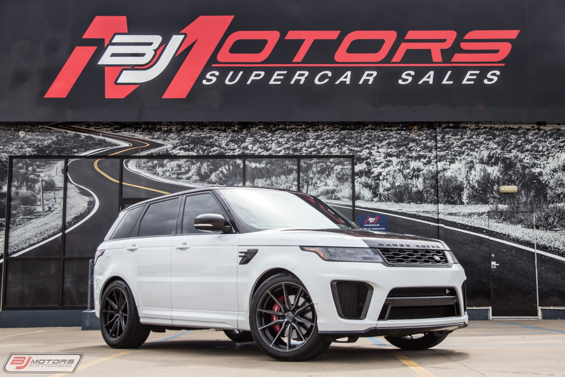 Used-2018-Land-Rover-Range-Rover-Sport-SVR