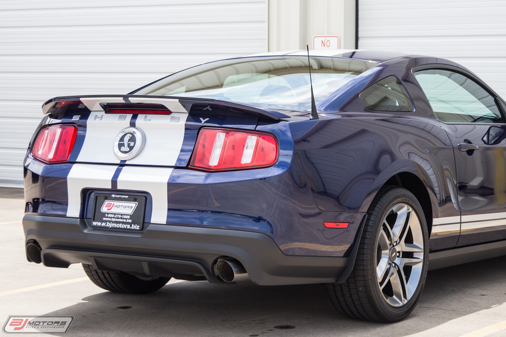 Used-2010-Ford-Mustang-Shelby-GT500-Only-187-Miles