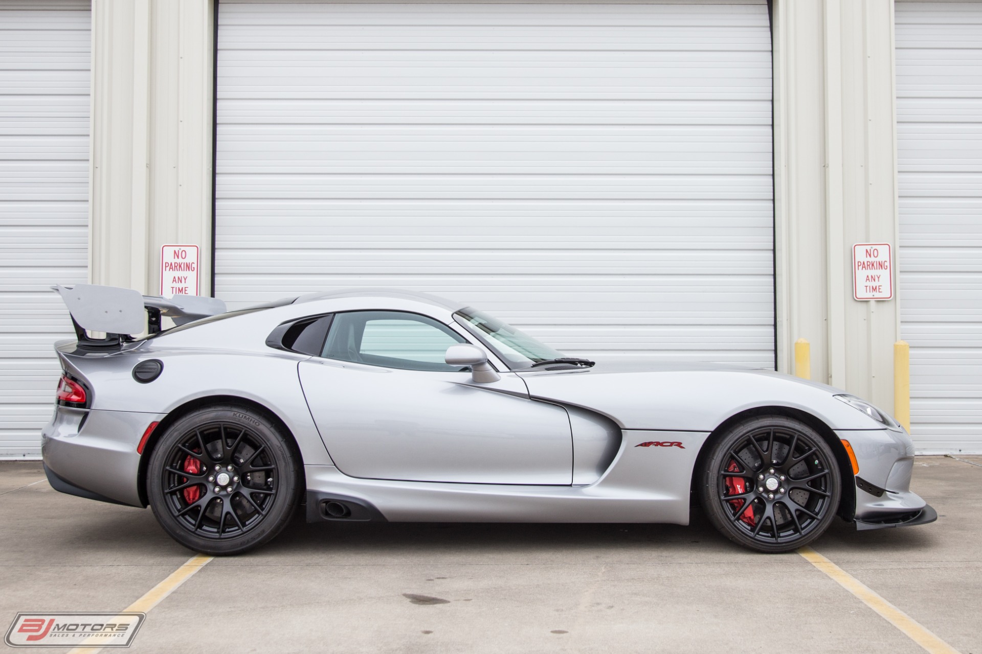 Used-2016-Dodge-Viper-ACR