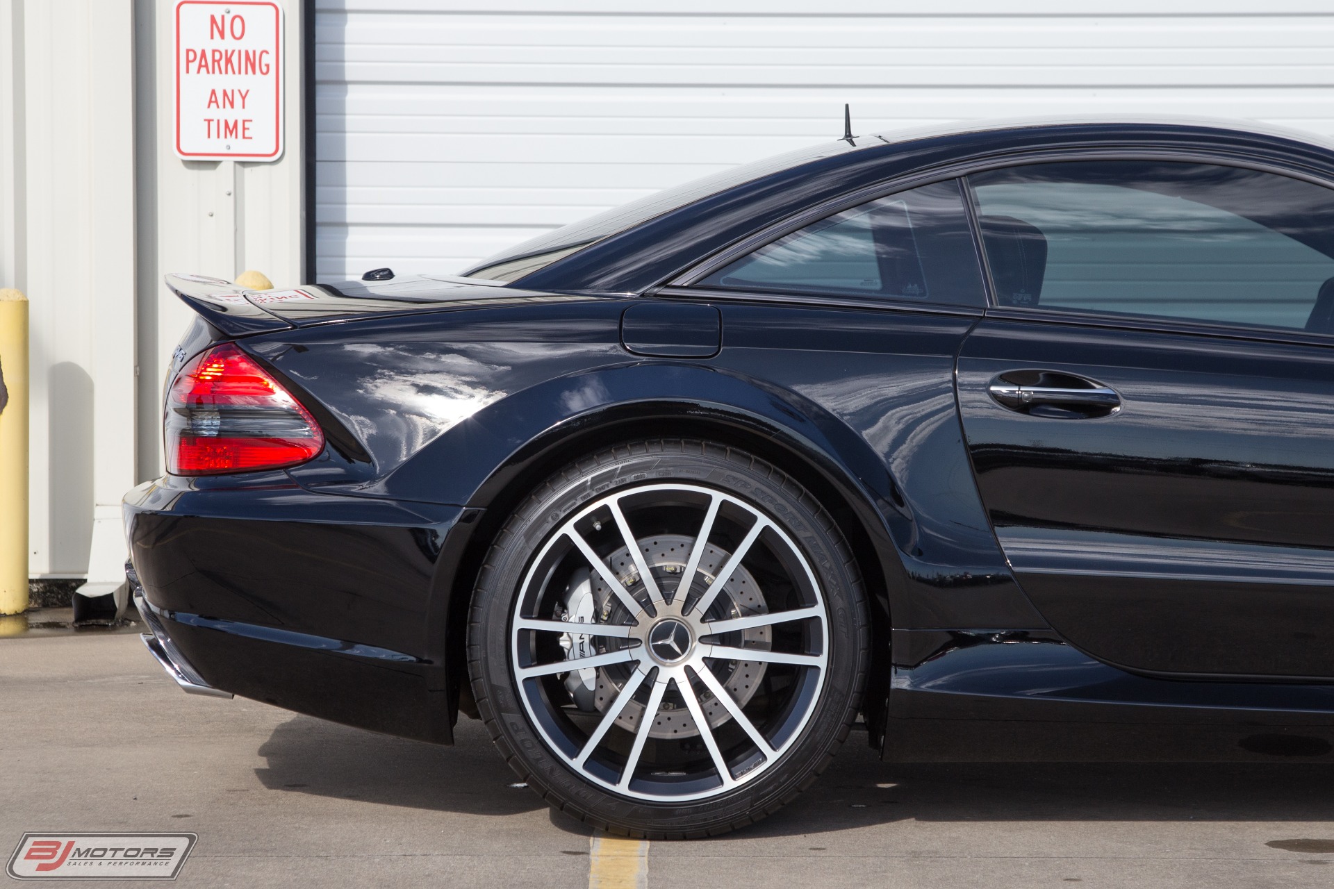 Used-2009-Mercedes-Benz-SL65-AMG-Black-Series