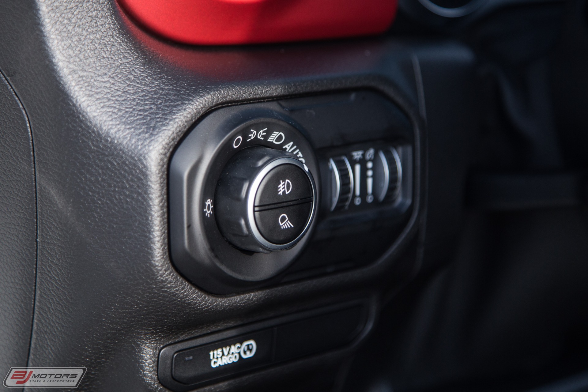 Used-2020-Jeep-Gladiator-Rubicon-Signature-Series-I