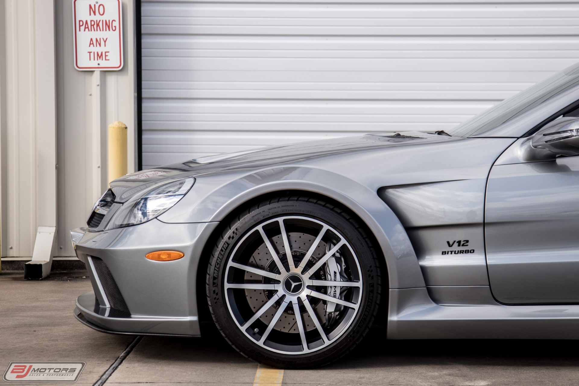 Used-2009-Mercedes-Benz-SL65-AMG-Black-Series