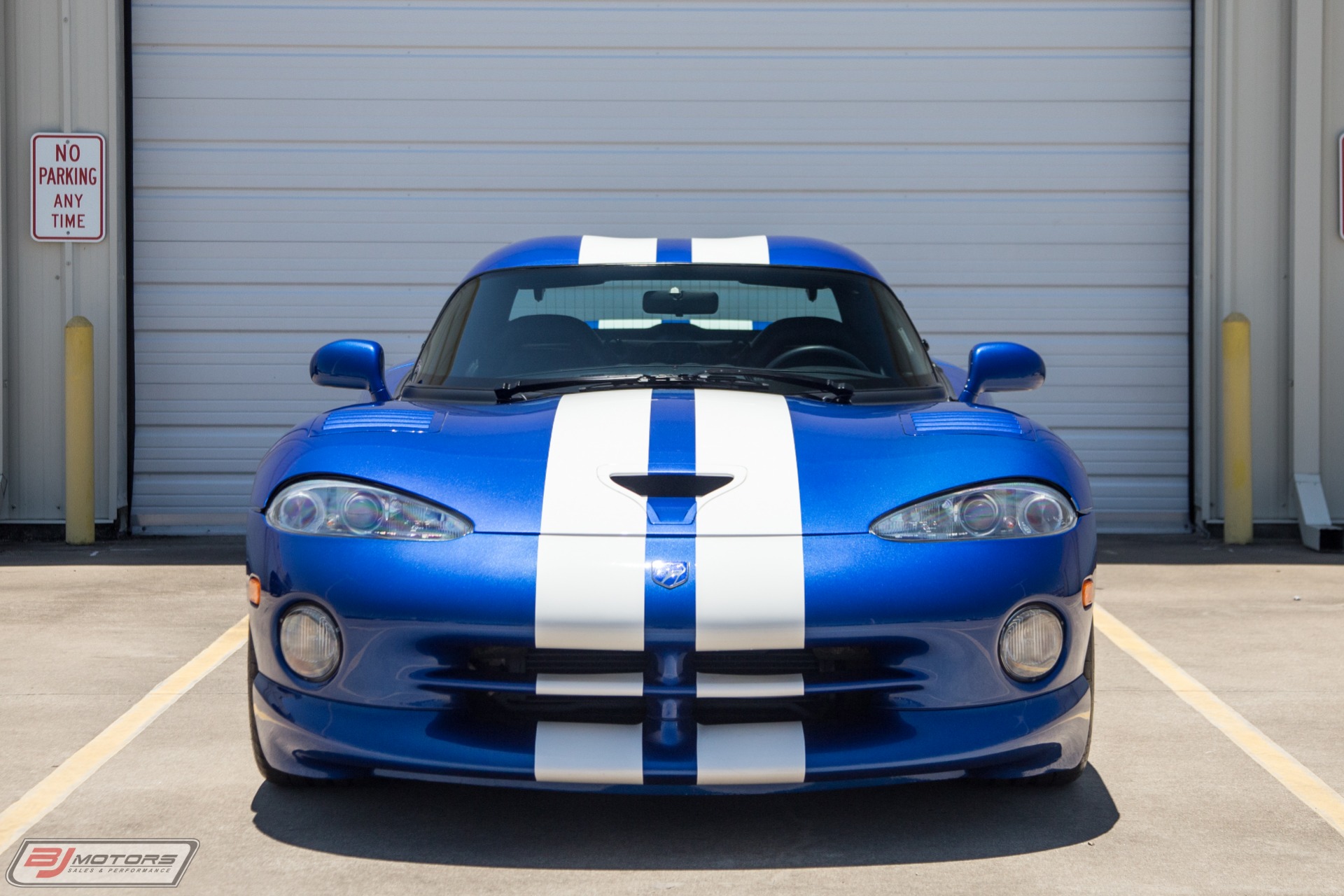 Used-1996-Dodge-Viper-GTS-Blue-and-White-Stripes