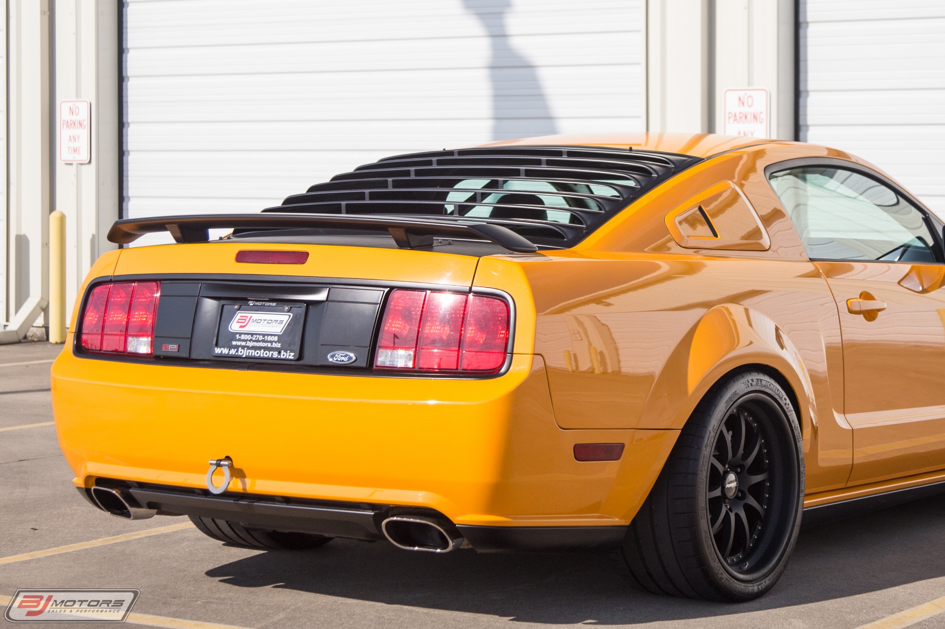 Used-2007-Ford-Mustang-Parnelli-Jones-with-Aluminator-XS-Crate-Engine-Track-Setup