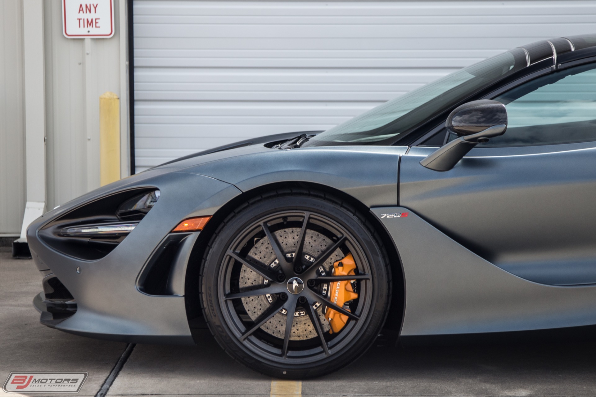 Used-2020-McLaren-720S-Spider-Luxury