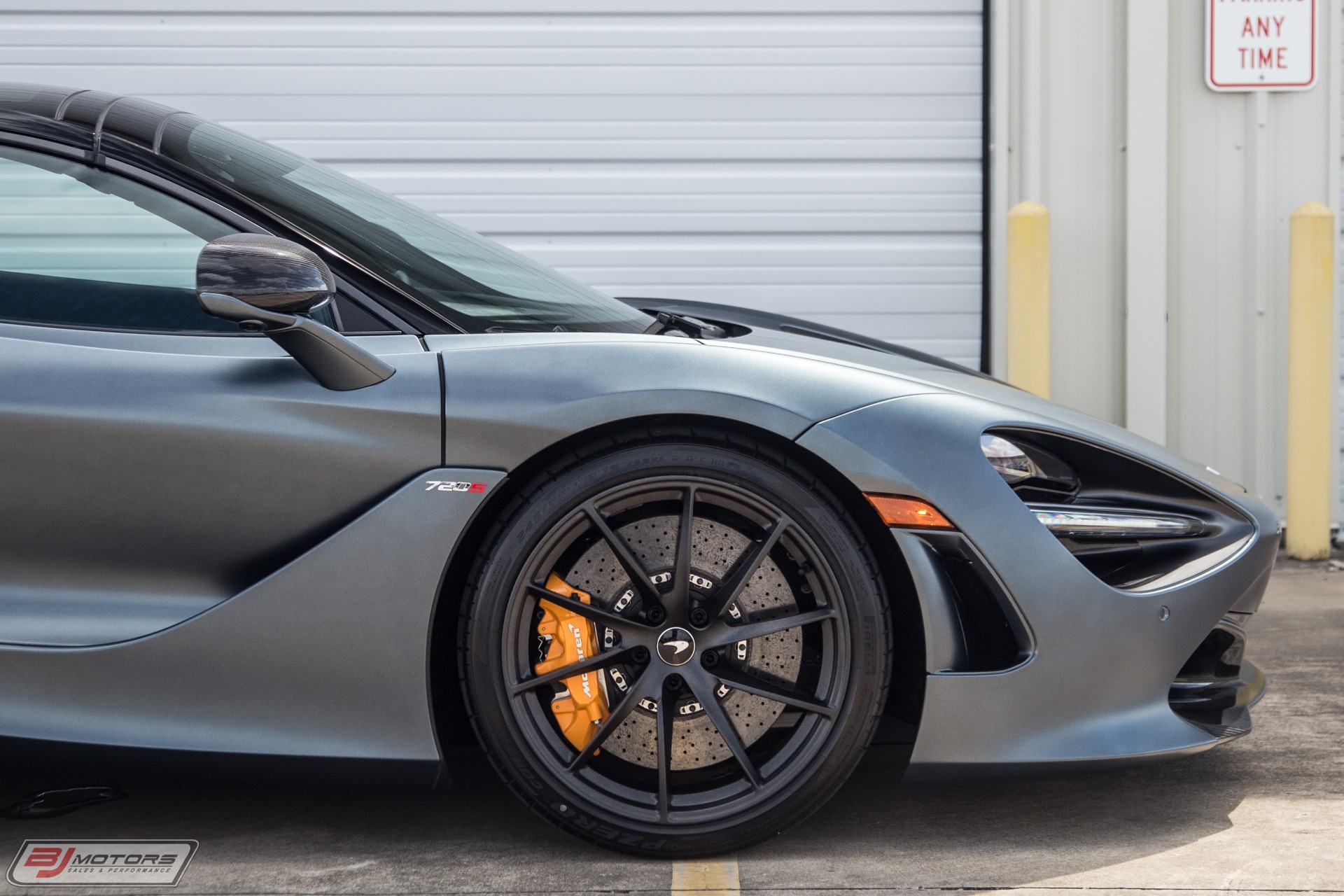 Used-2020-McLaren-720S-Spider-Luxury