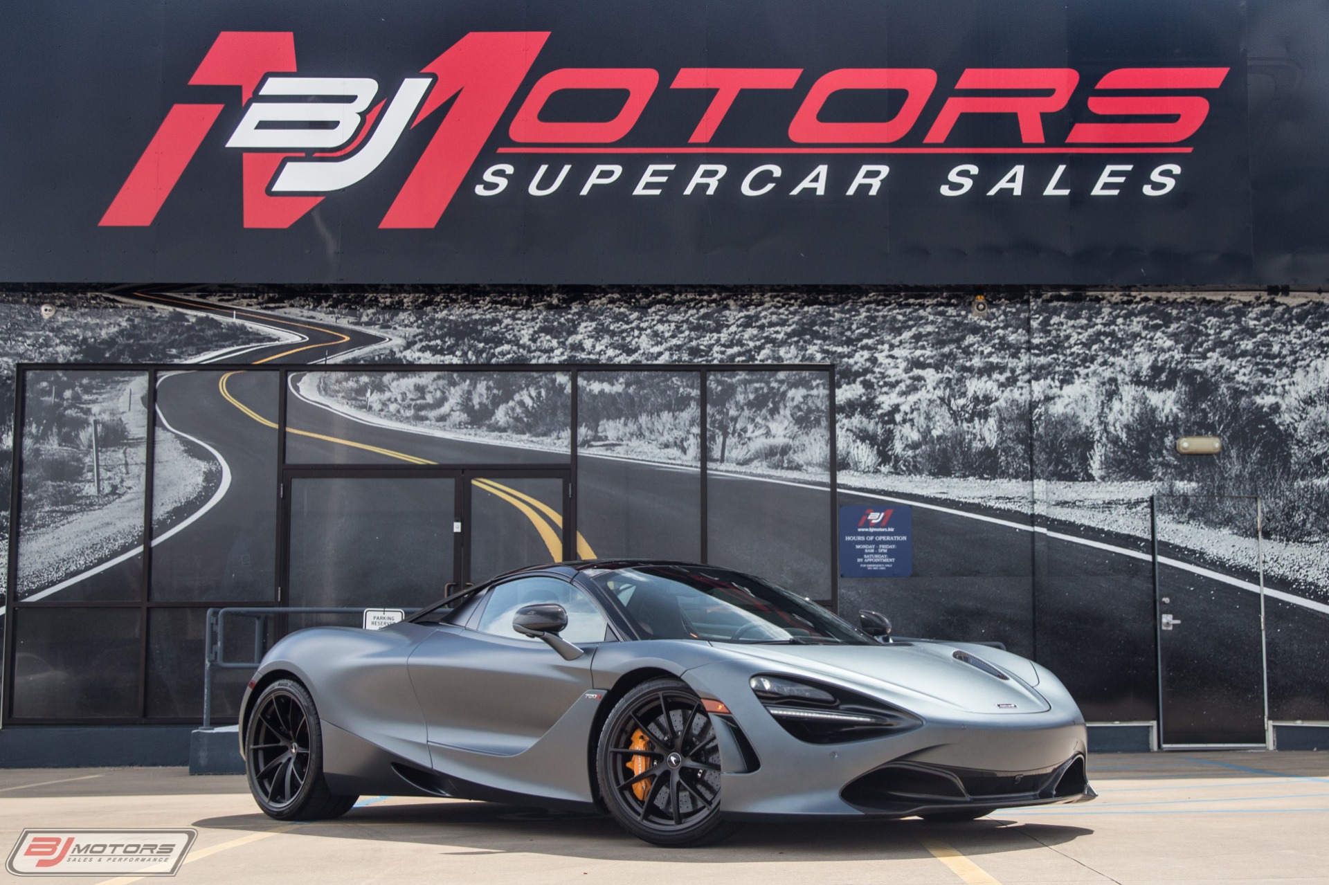 Used-2020-McLaren-720S-Spider-Luxury