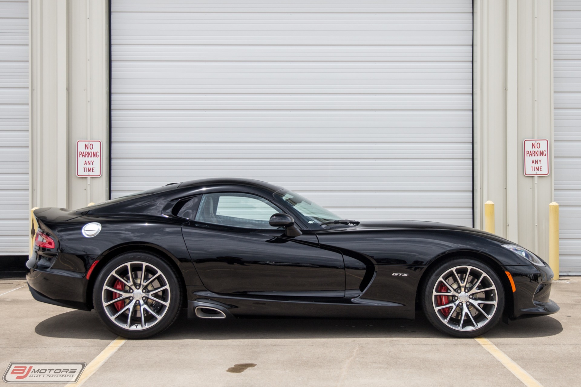 Used-2014-Dodge-Viper-GTS