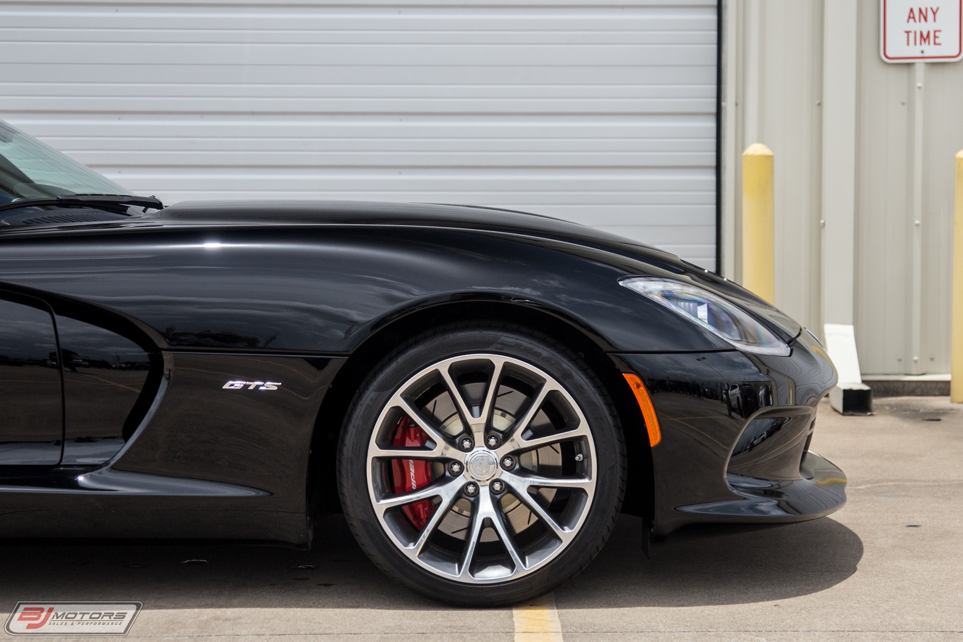 Used-2014-Dodge-Viper-GTS