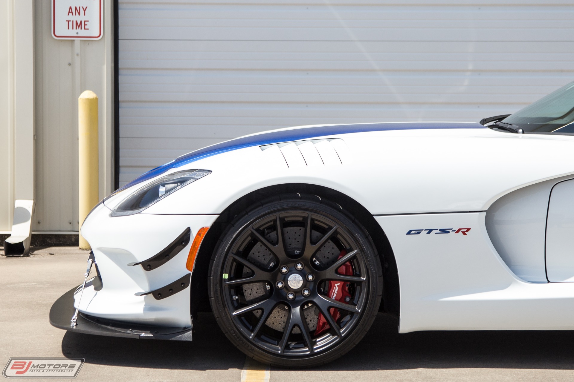 Used-2017-Dodge-Viper-GTS-R