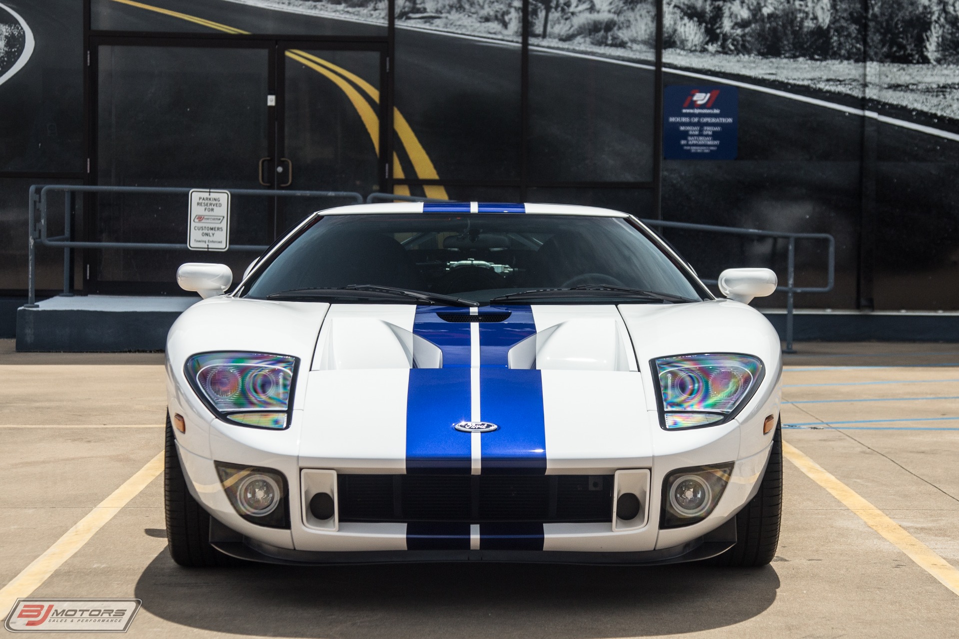 Used-2005-Ford-GT