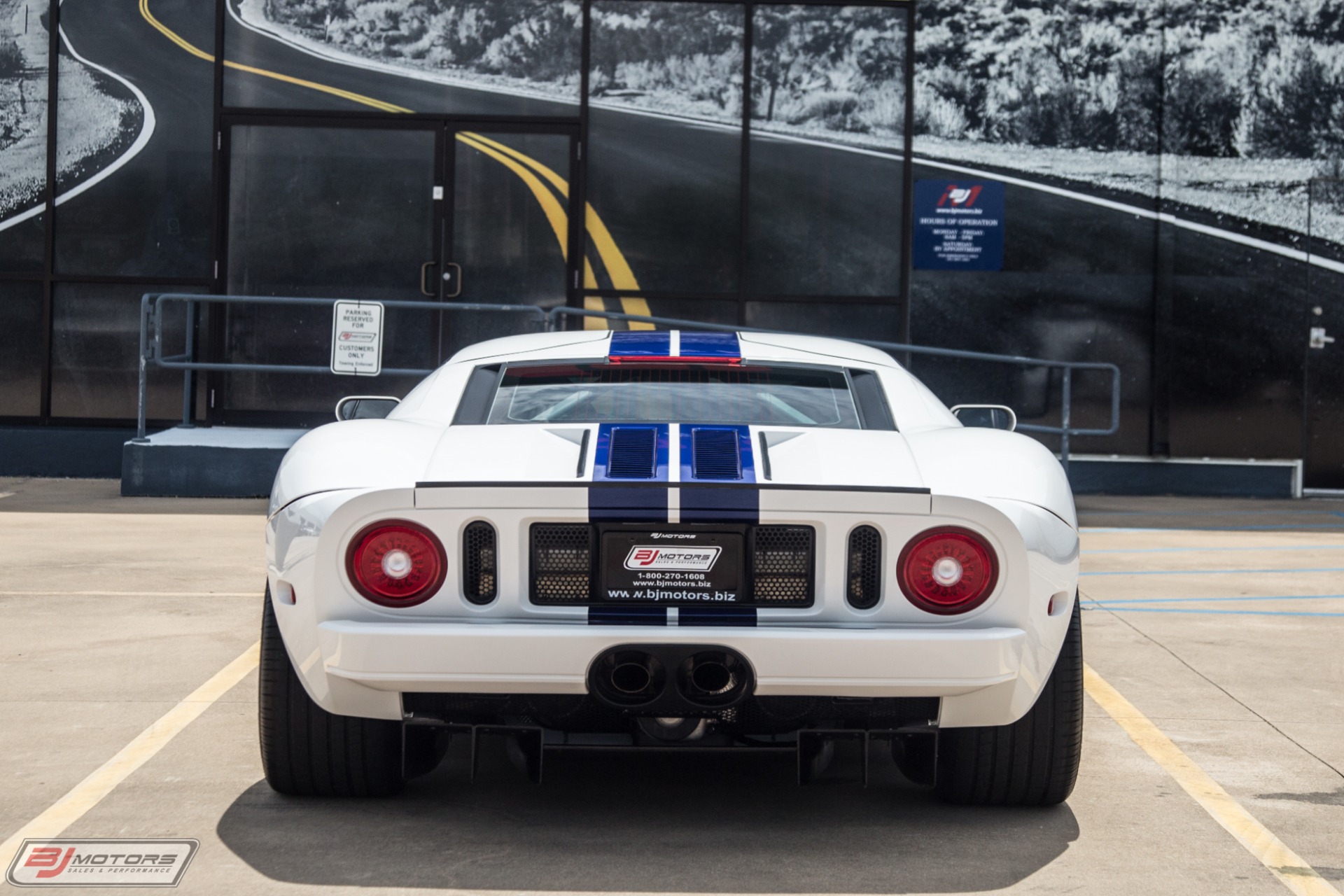 Used-2005-Ford-GT