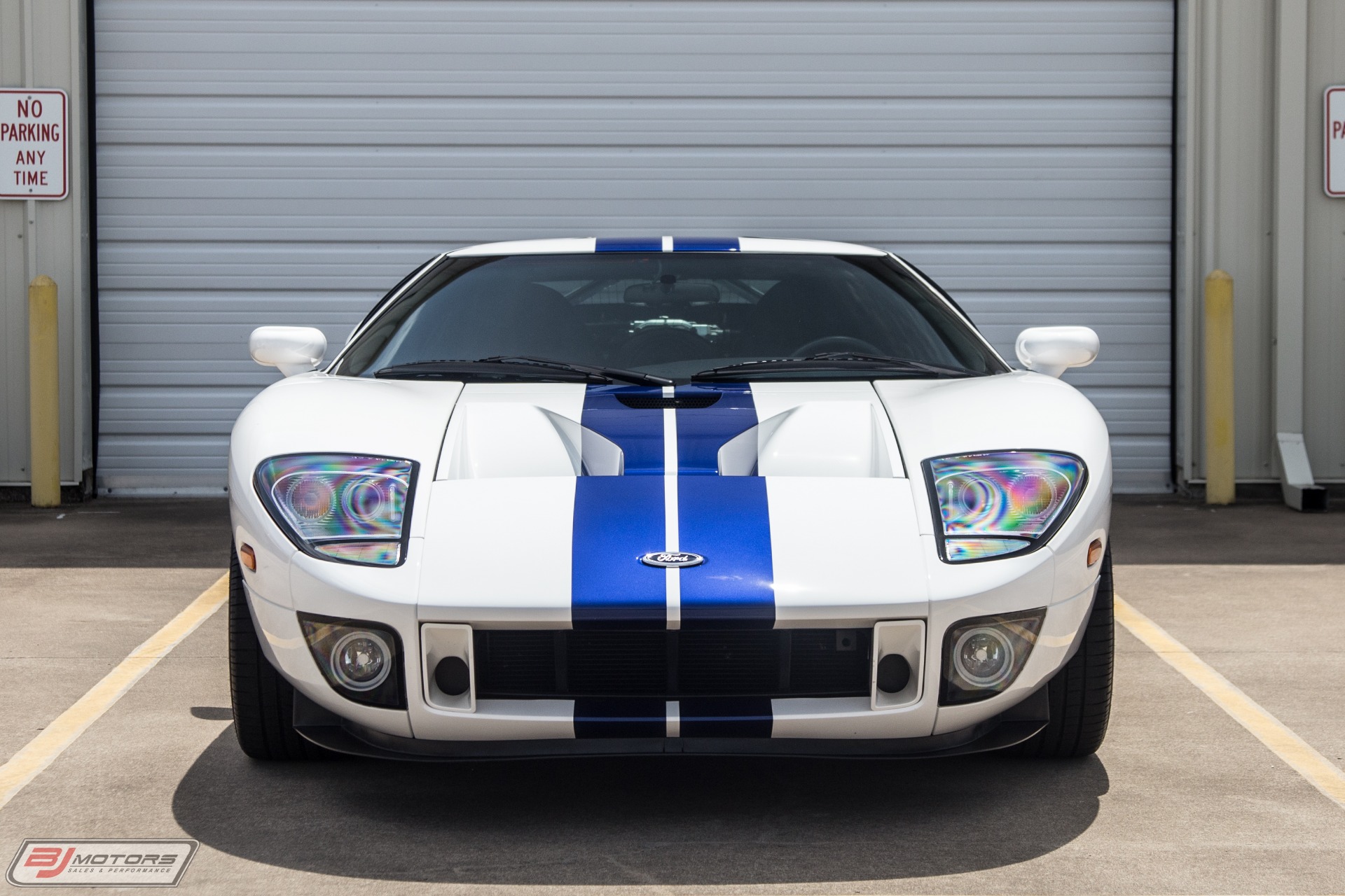 Used-2005-Ford-GT