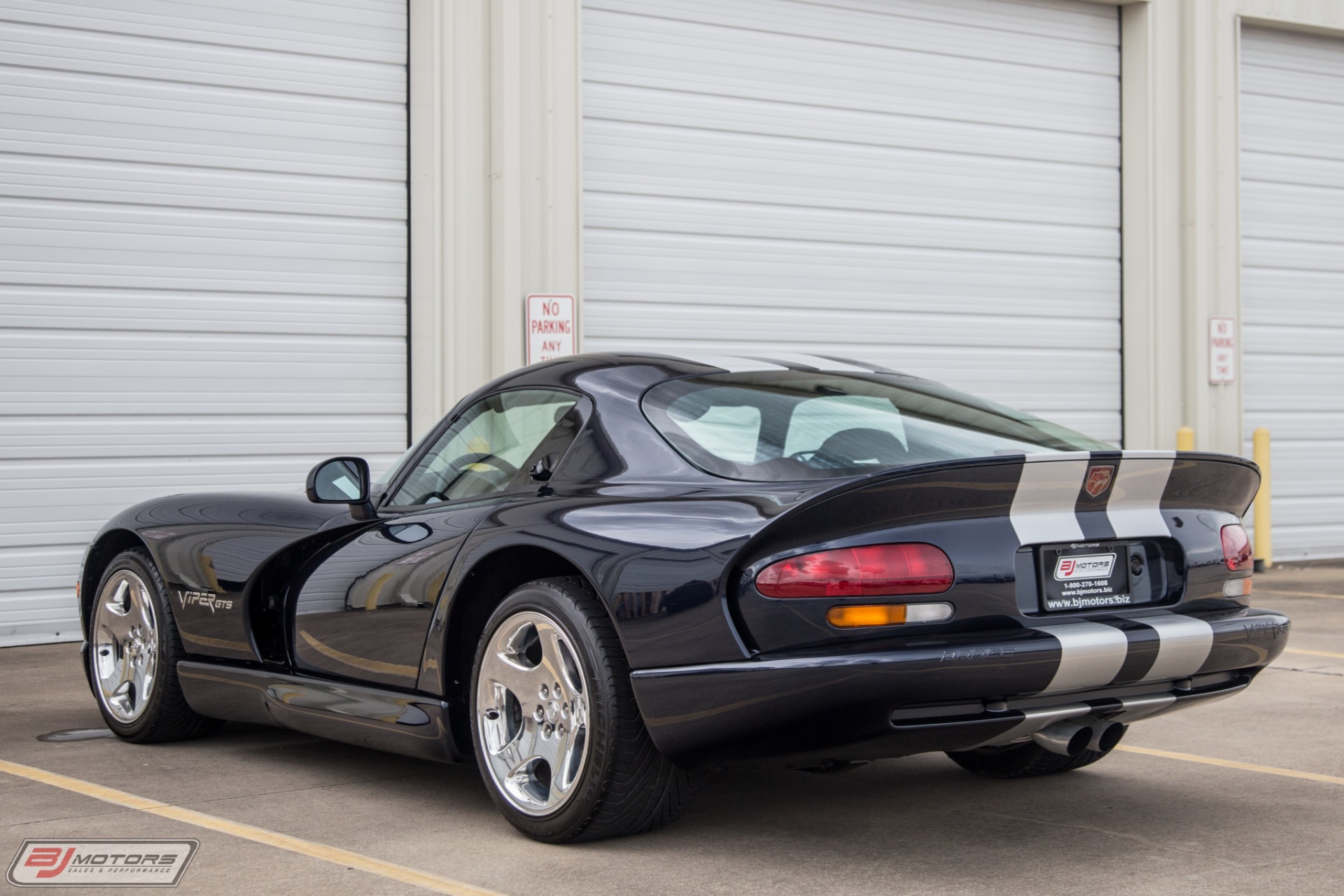 Used-2001-Dodge-Viper-GTS-with-356-Miles