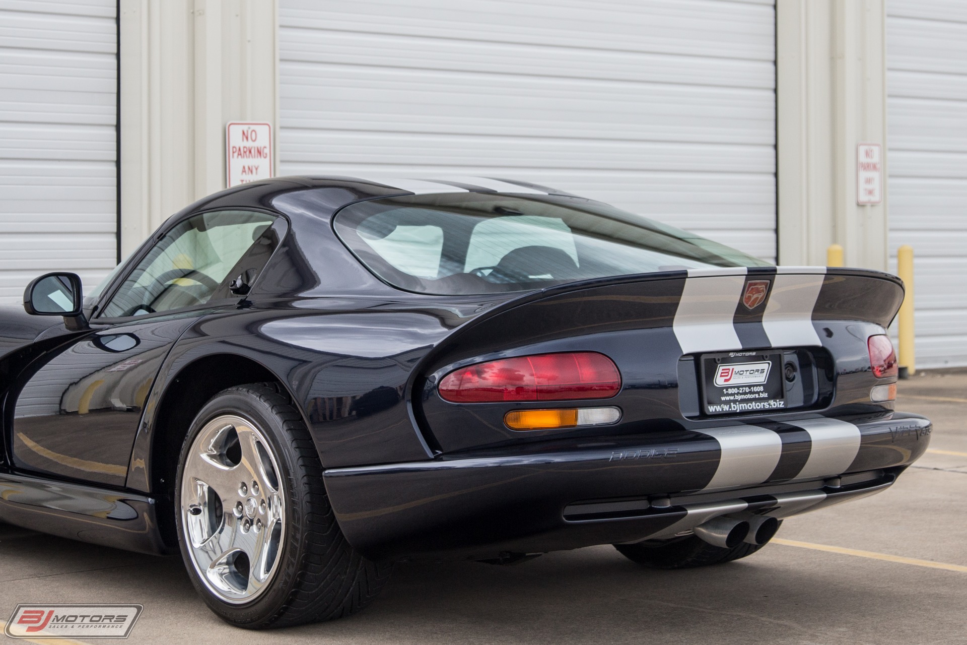 Used-2001-Dodge-Viper-GTS-with-356-Miles