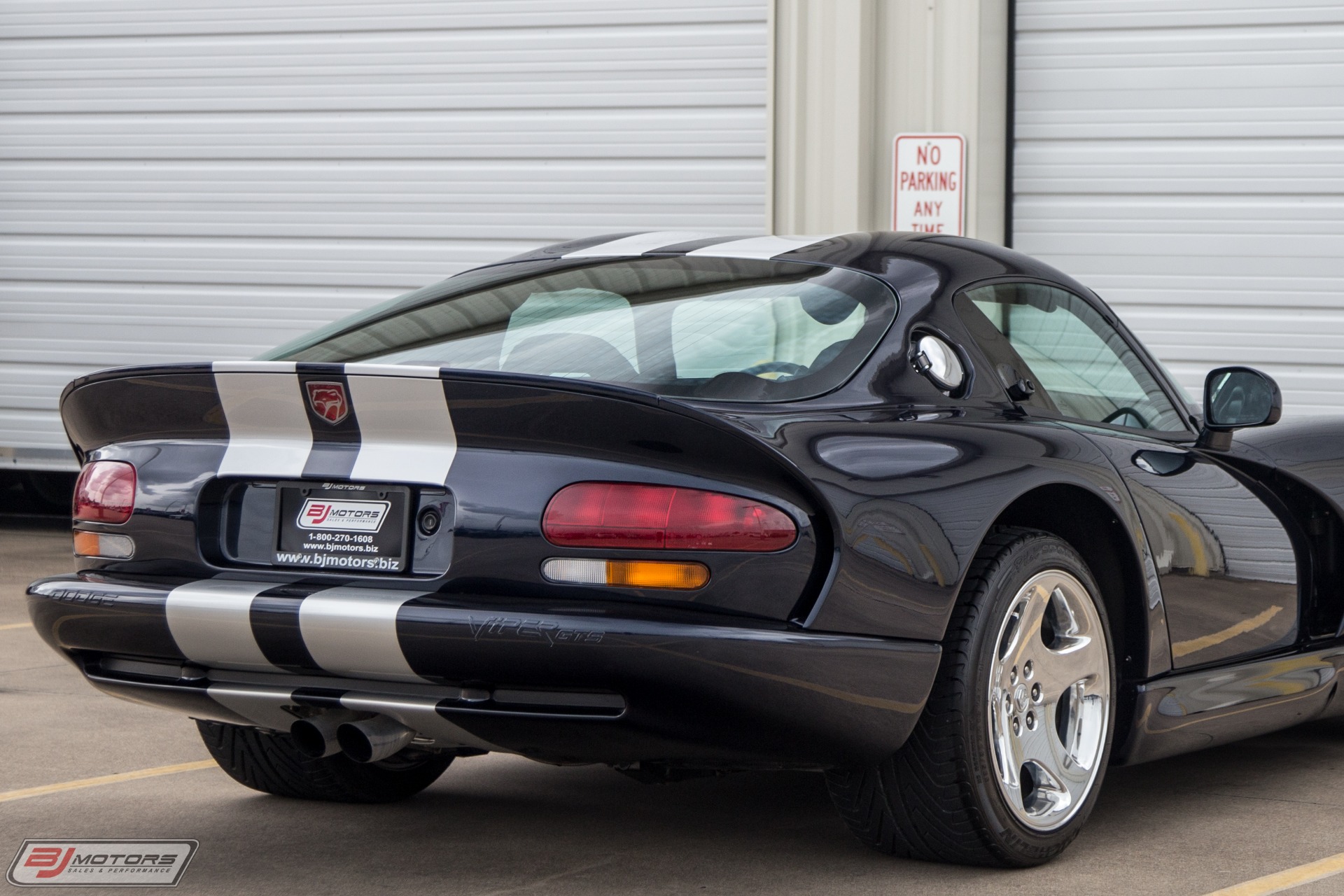 Used-2001-Dodge-Viper-GTS-with-356-Miles