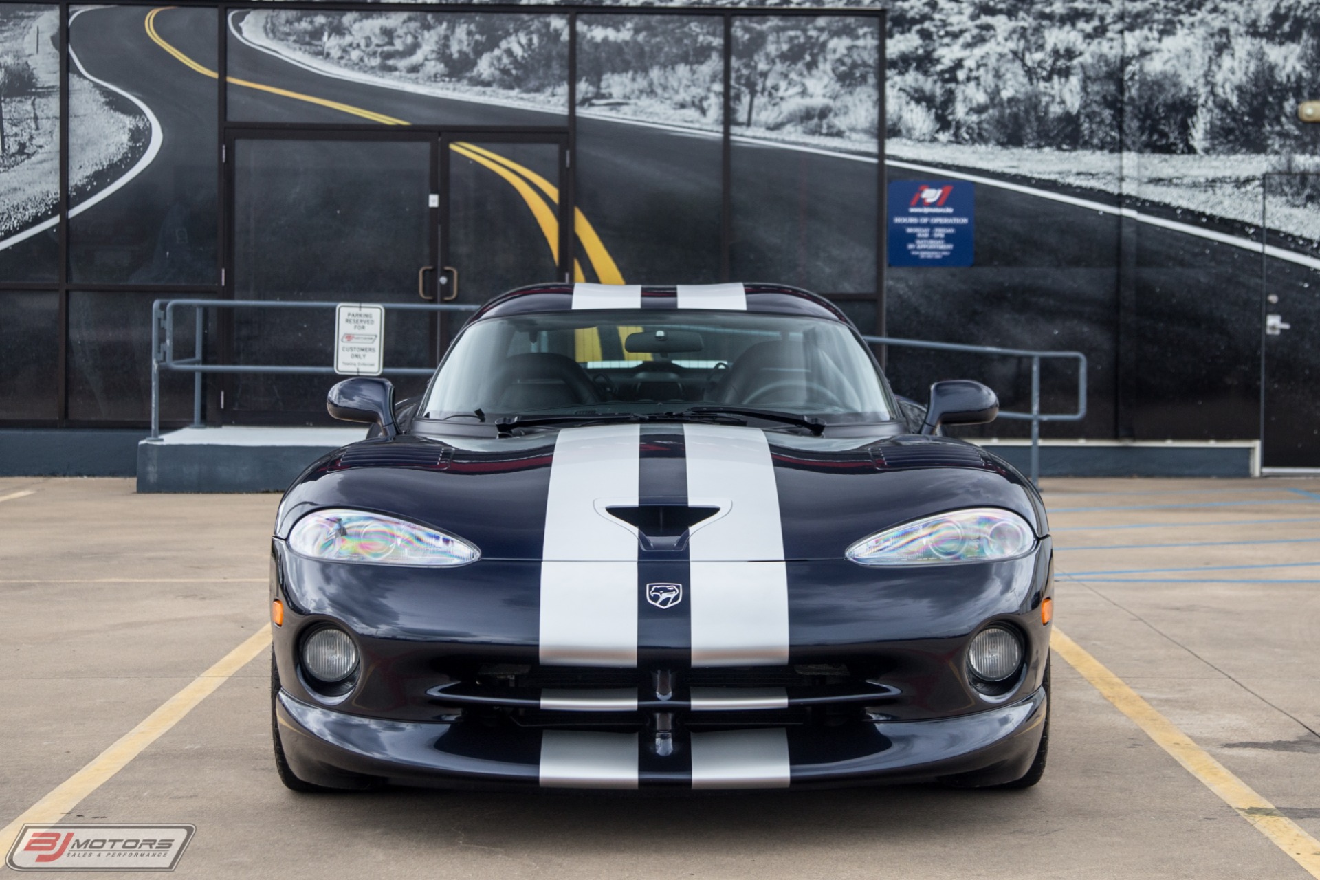 Used-2001-Dodge-Viper-GTS-with-356-Miles