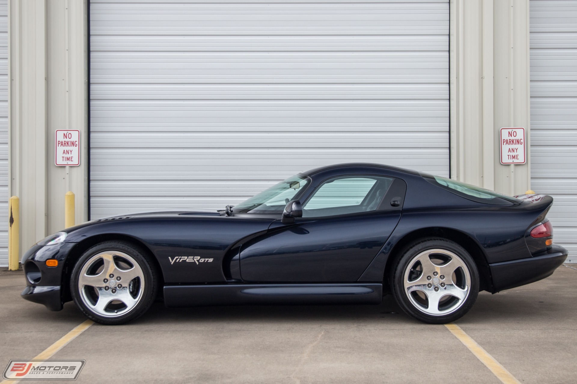 Used-2001-Dodge-Viper-GTS-with-356-Miles