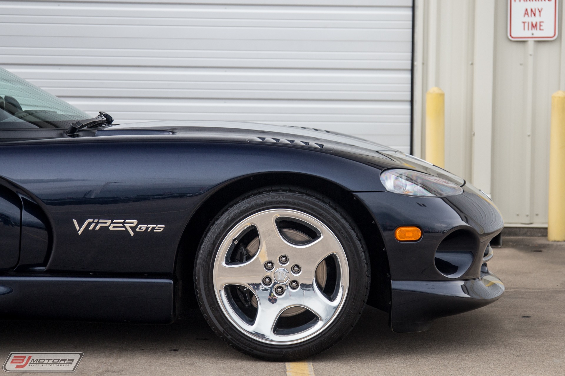 Used-2001-Dodge-Viper-GTS-with-356-Miles