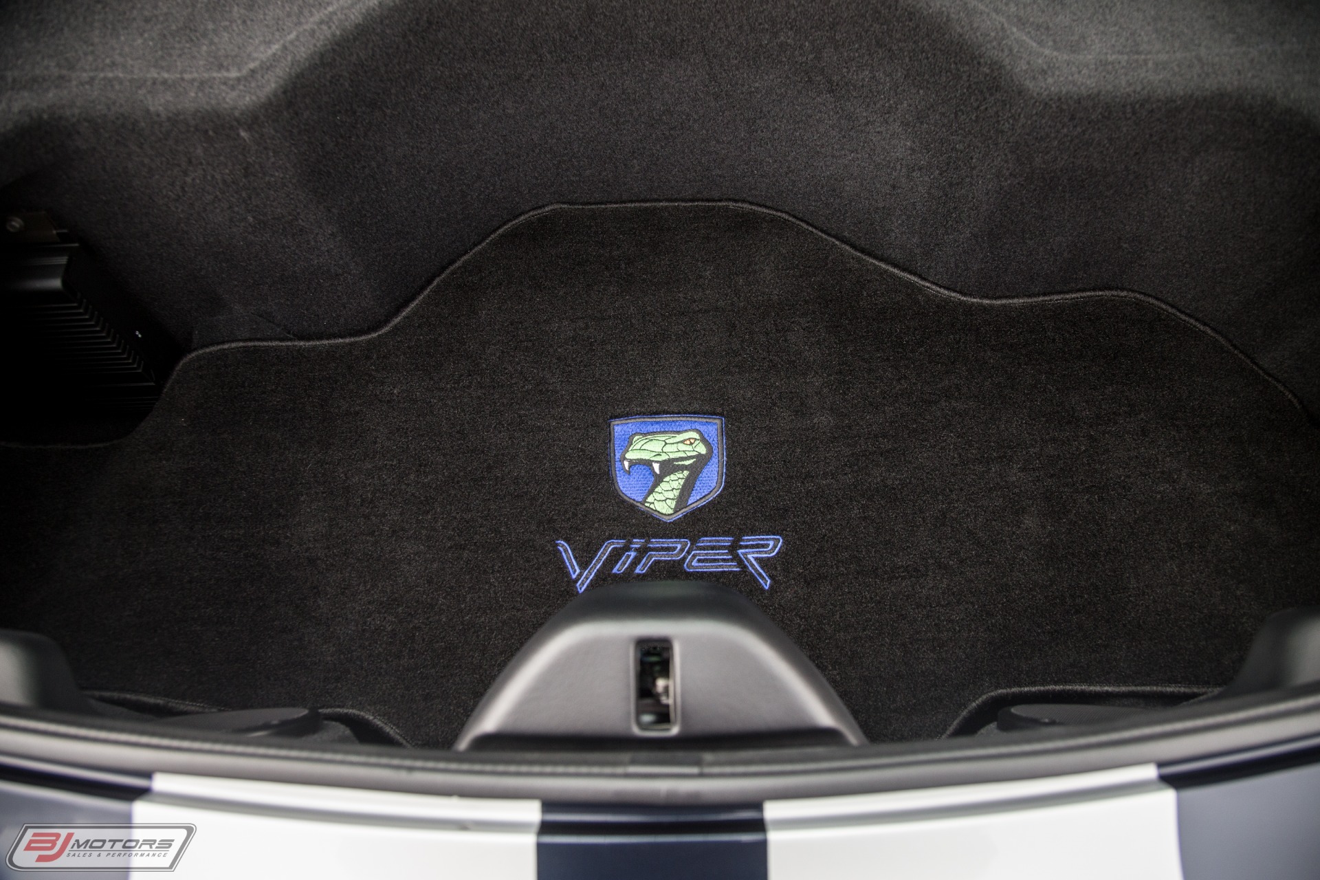 Used-2001-Dodge-Viper-GTS-with-356-Miles