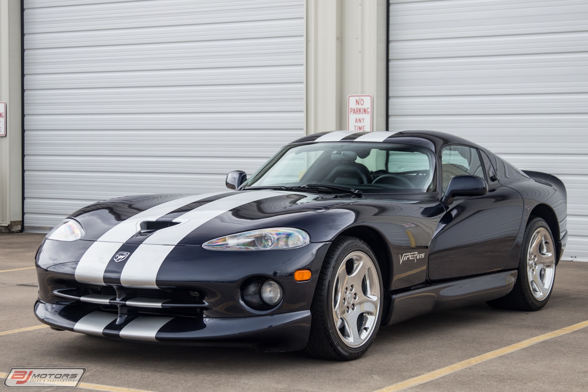 Used-2001-Dodge-Viper-GTS-with-356-Miles