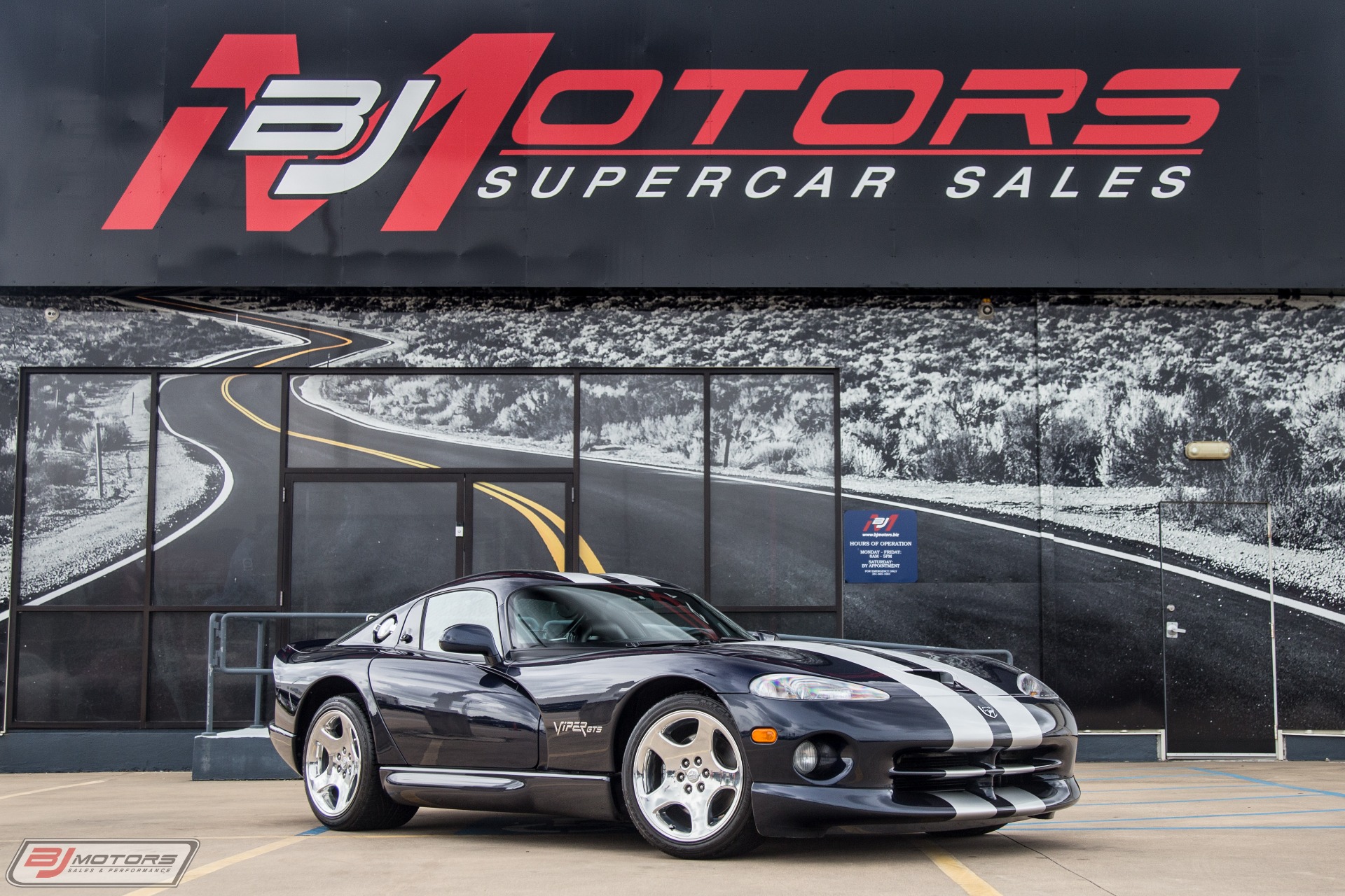 Used-2001-Dodge-Viper-GTS-with-356-Miles