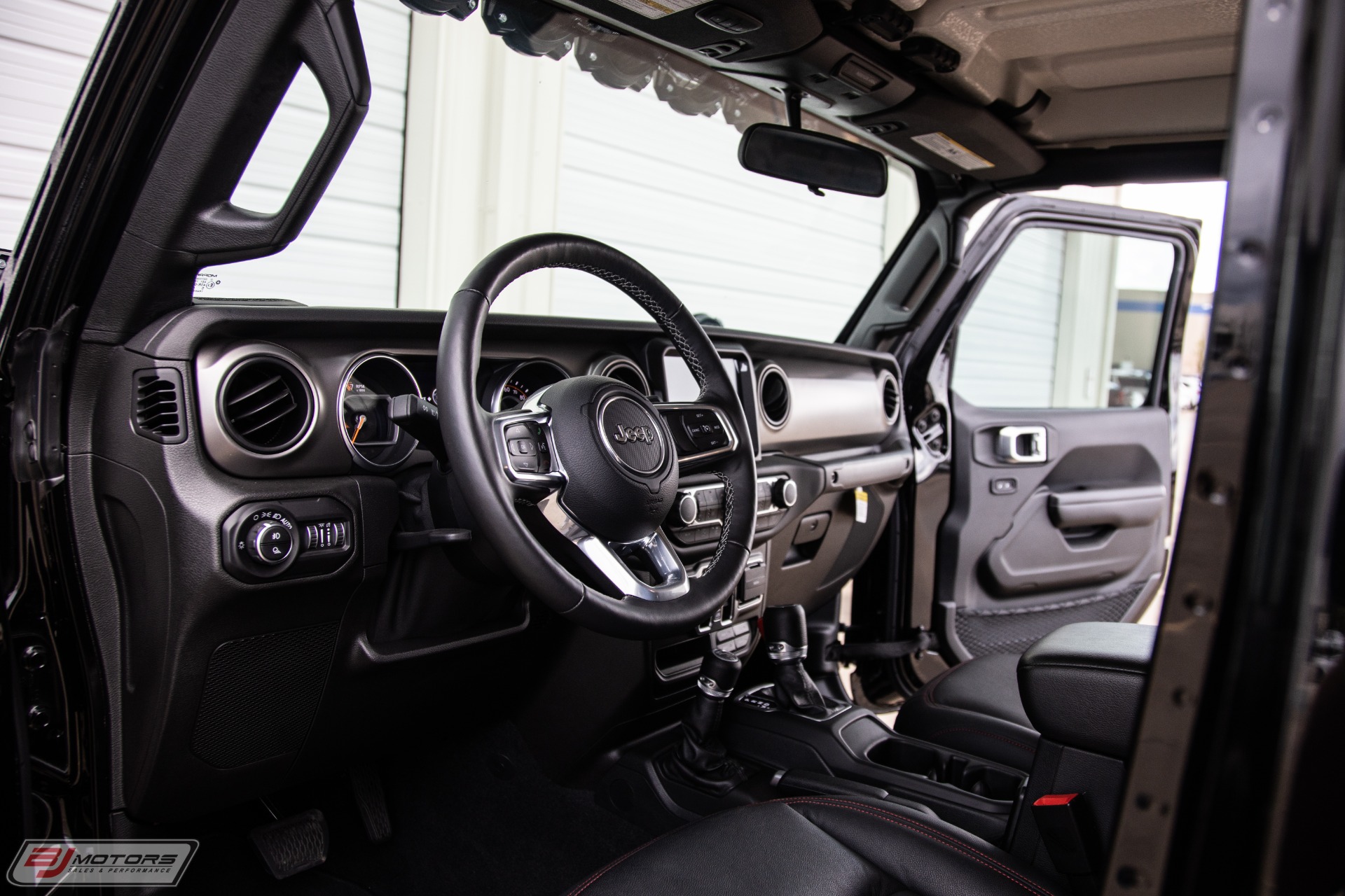 Used-2020-Jeep-Gladiator-Signature-Series