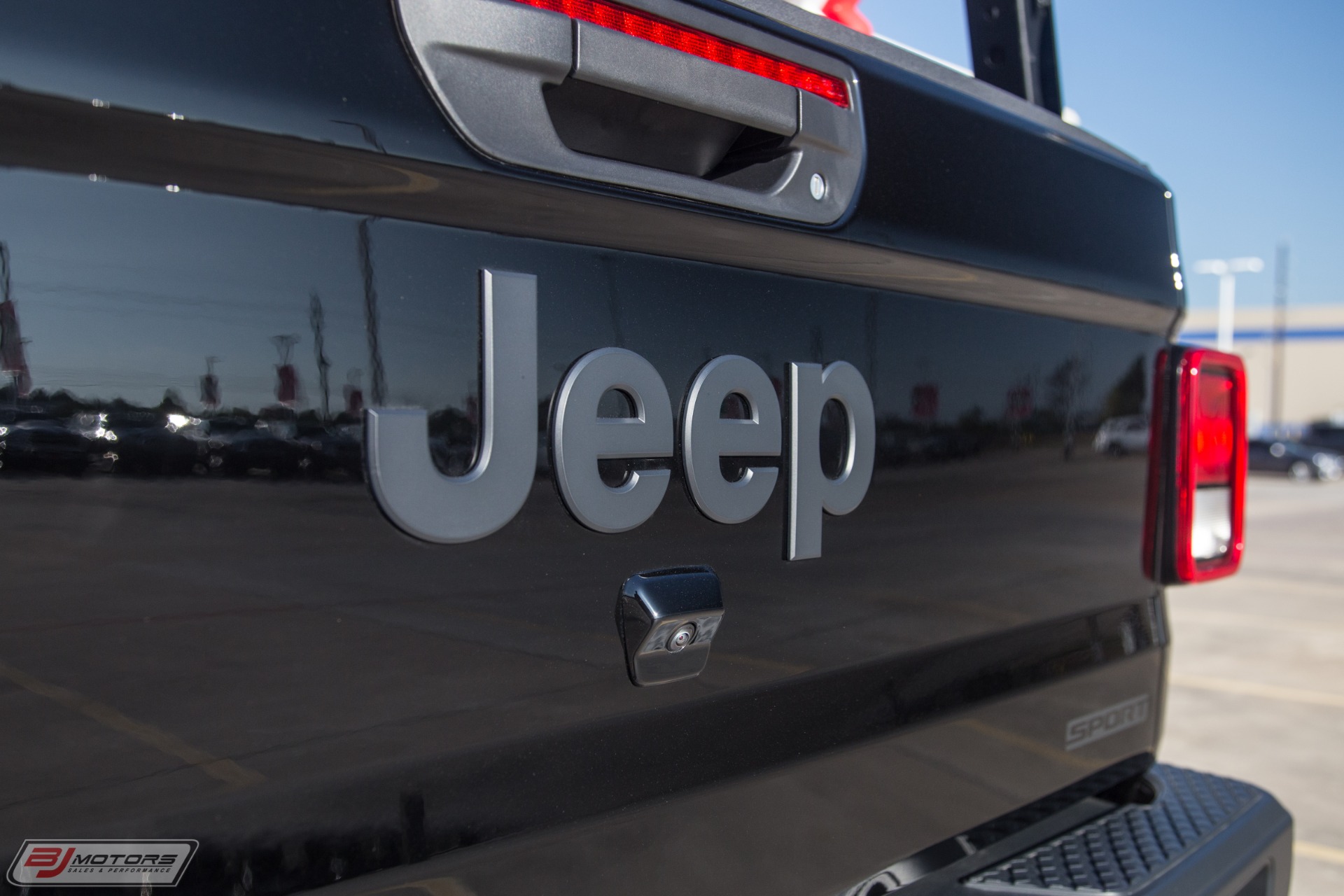 Used-2020-Jeep-Gladiator-Signature-Series