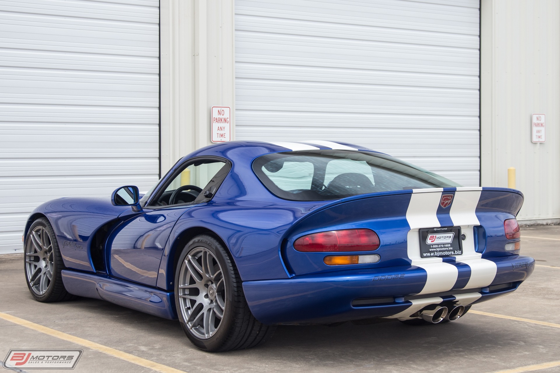 Used-1996-Dodge-Viper-GTS