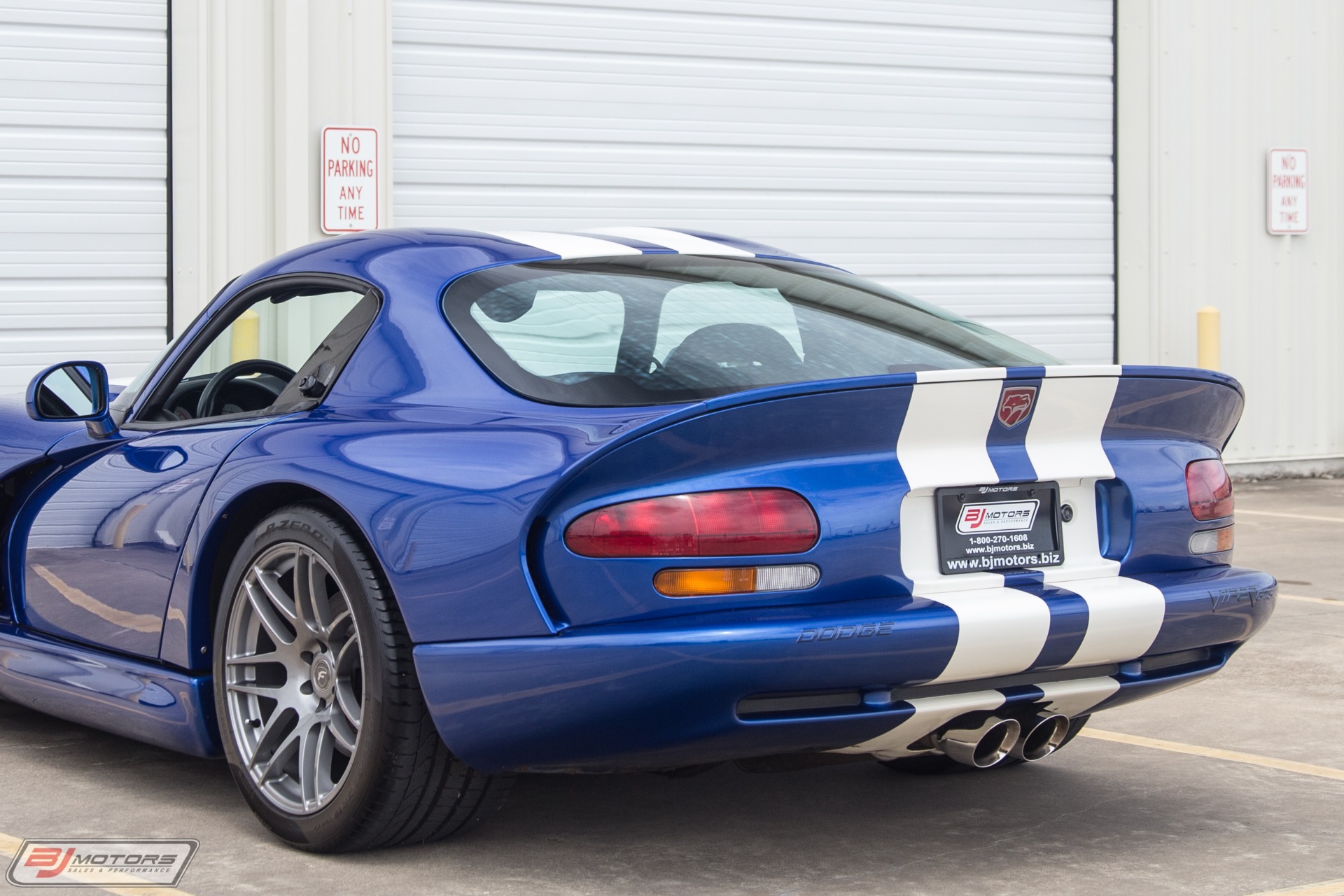 Used-1996-Dodge-Viper-GTS