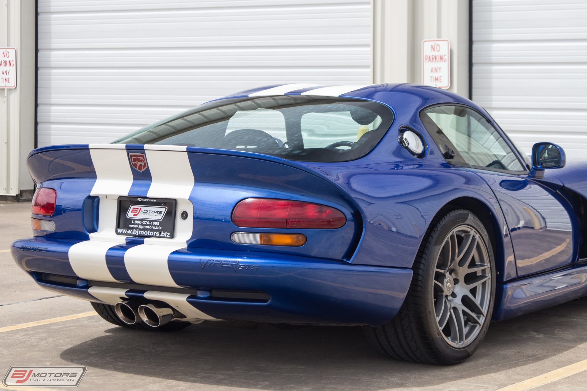 Used-1996-Dodge-Viper-GTS