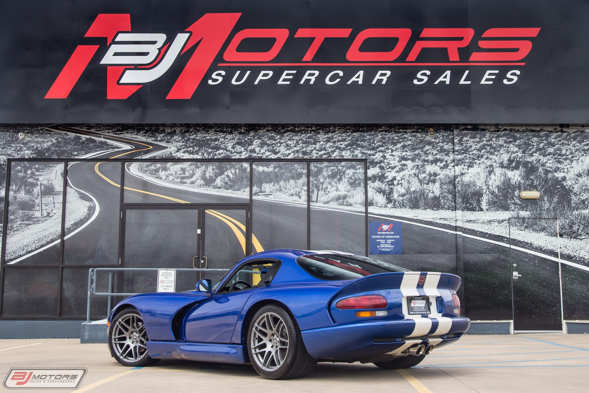 Used-1996-Dodge-Viper-GTS