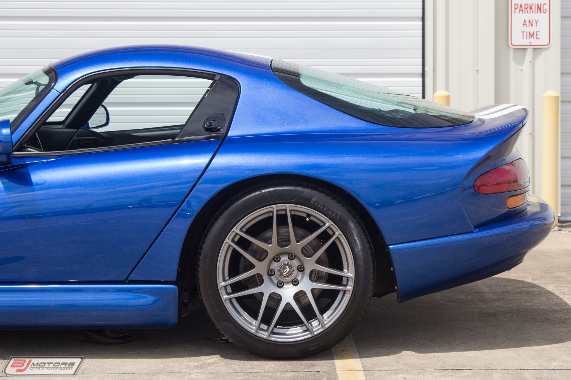 Used-1996-Dodge-Viper-GTS