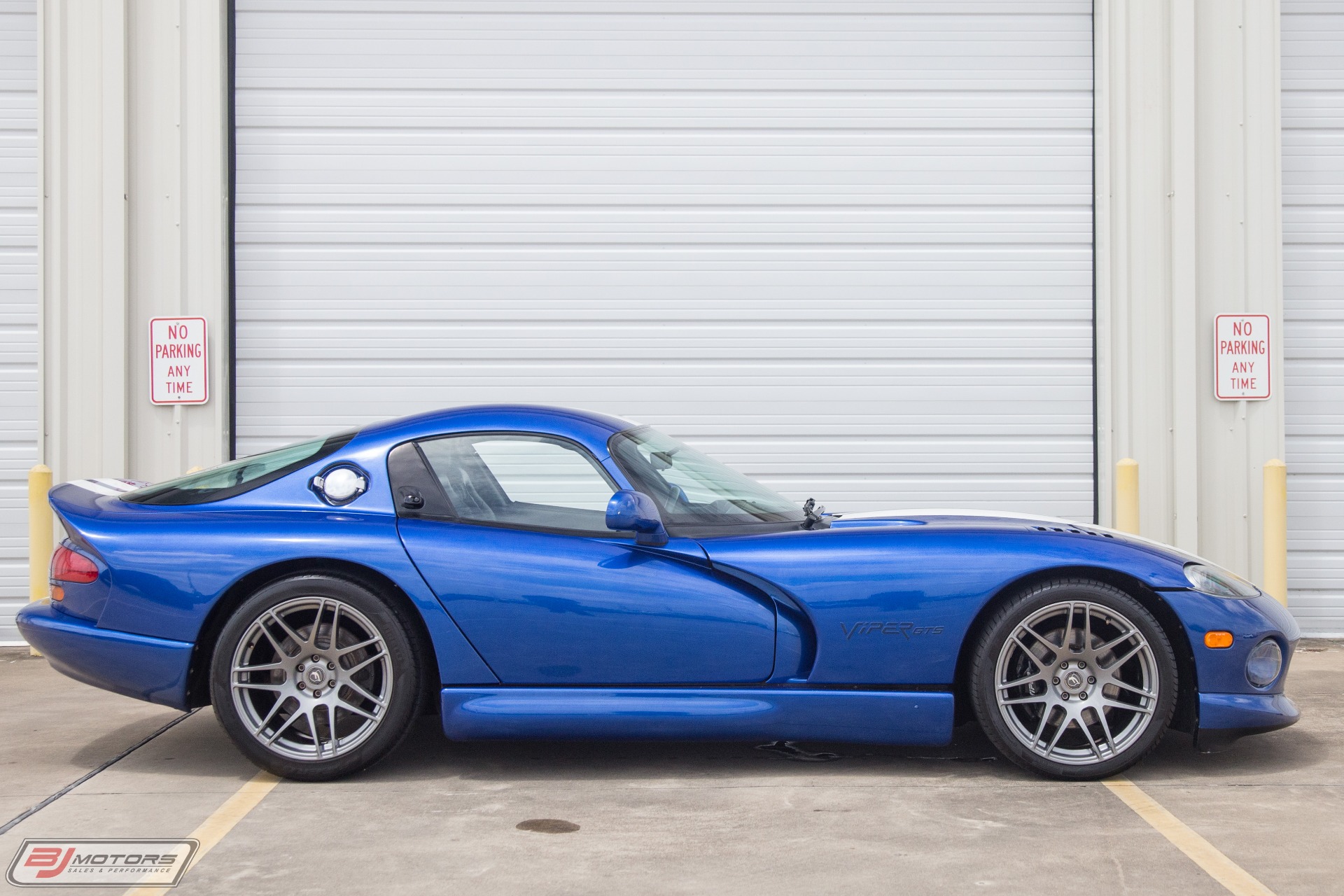 Used-1996-Dodge-Viper-GTS