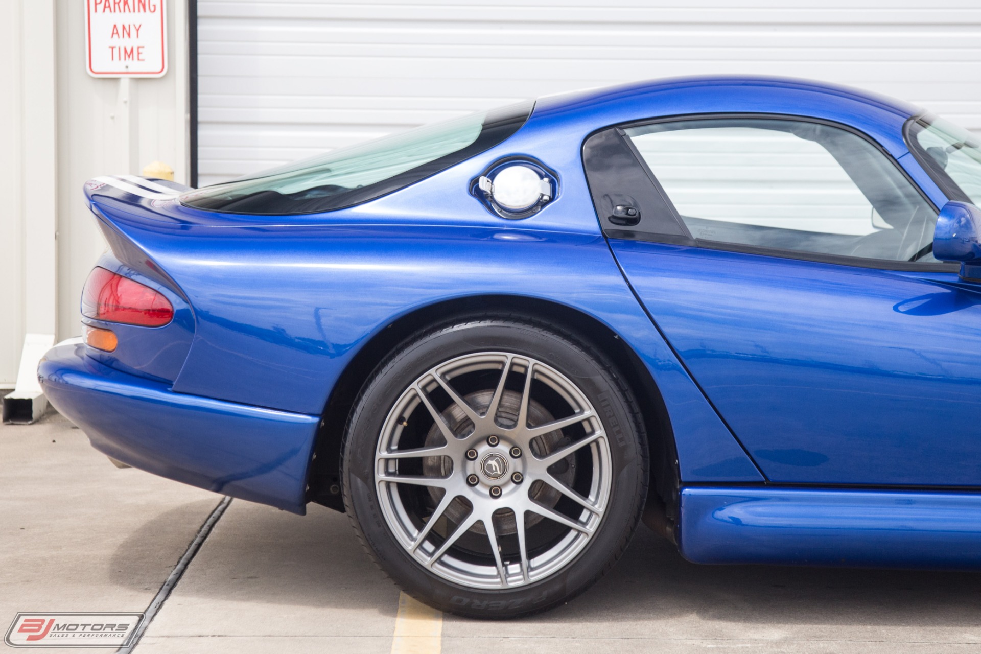 Used-1996-Dodge-Viper-GTS