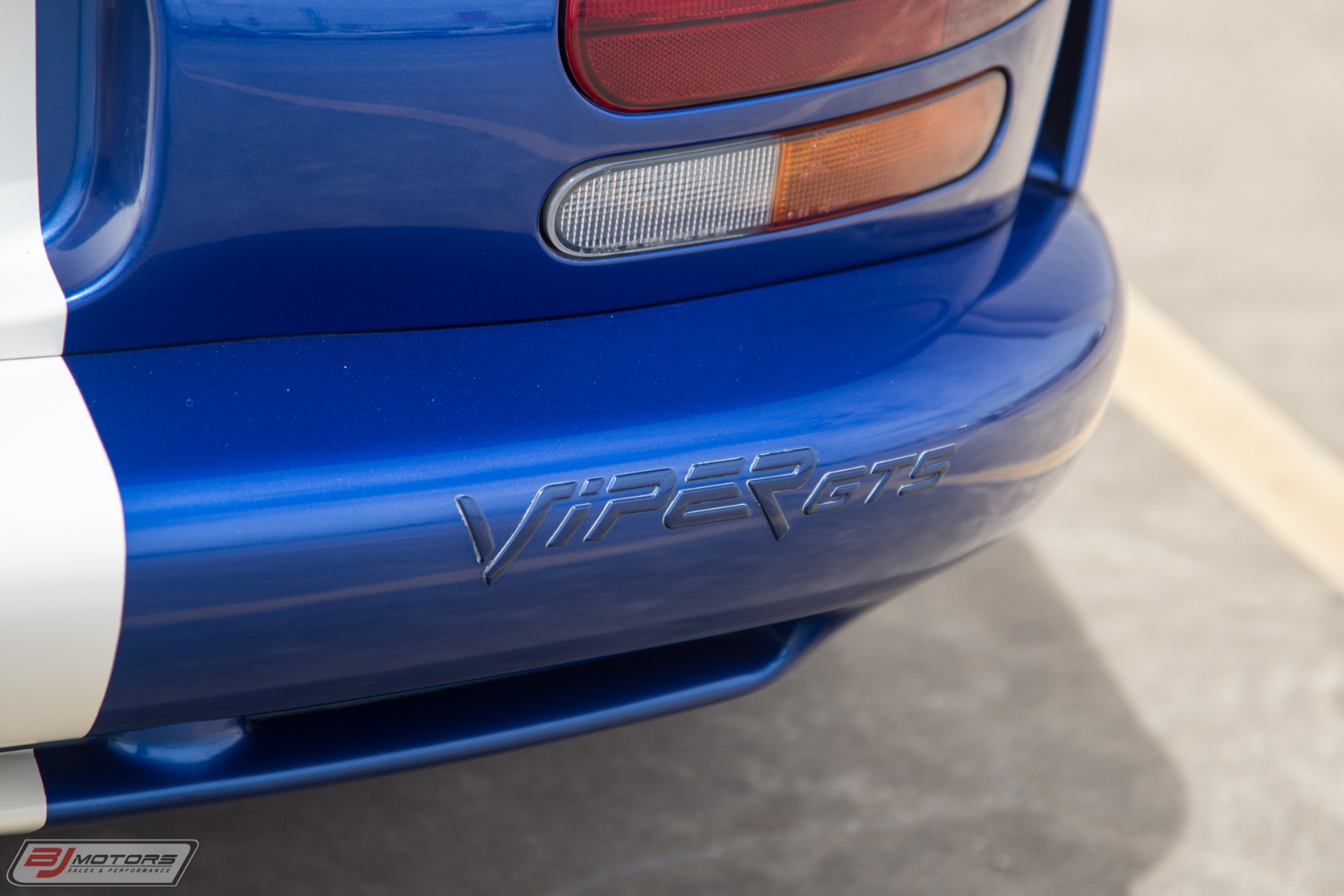 Used-1996-Dodge-Viper-GTS