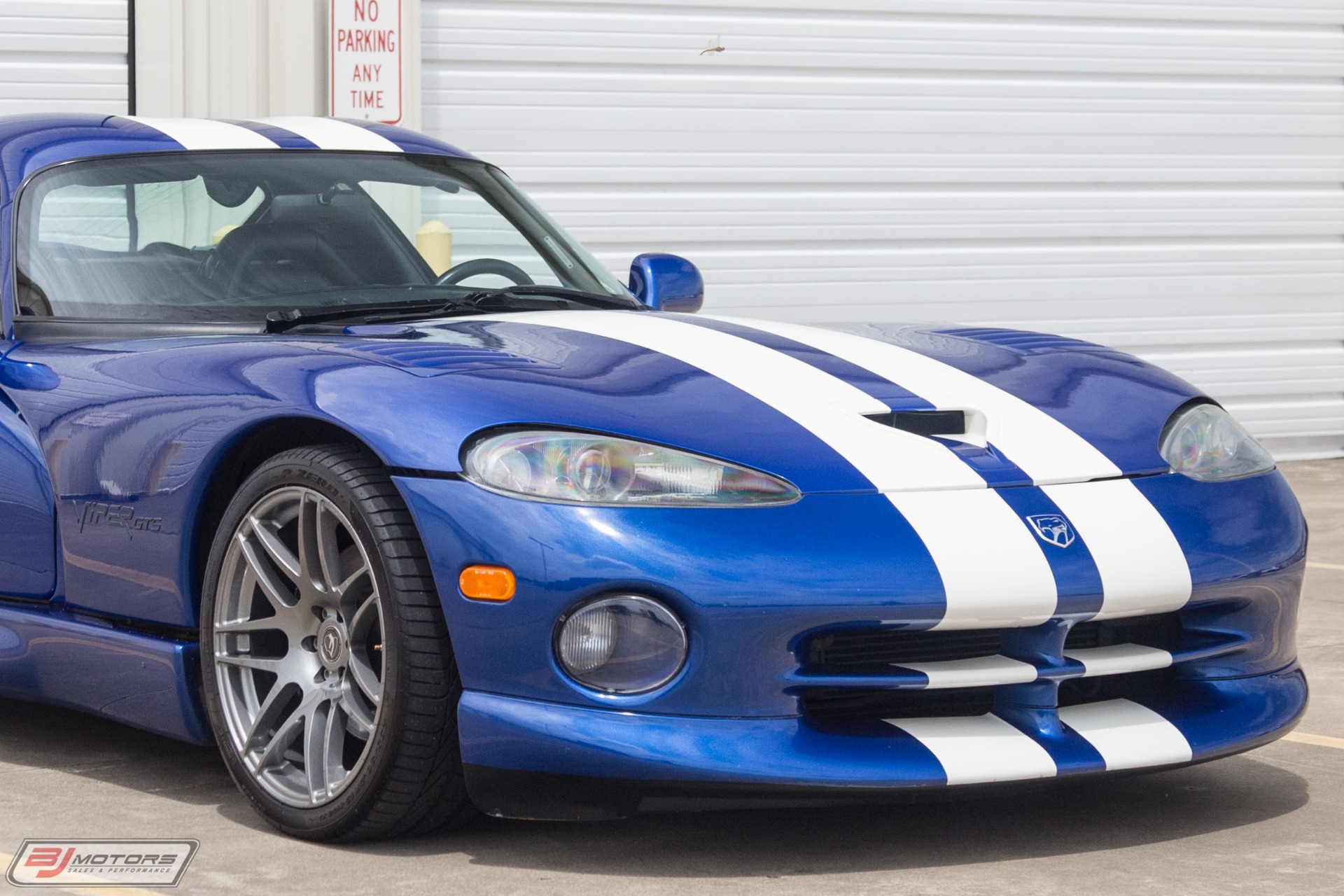 Used-1996-Dodge-Viper-GTS