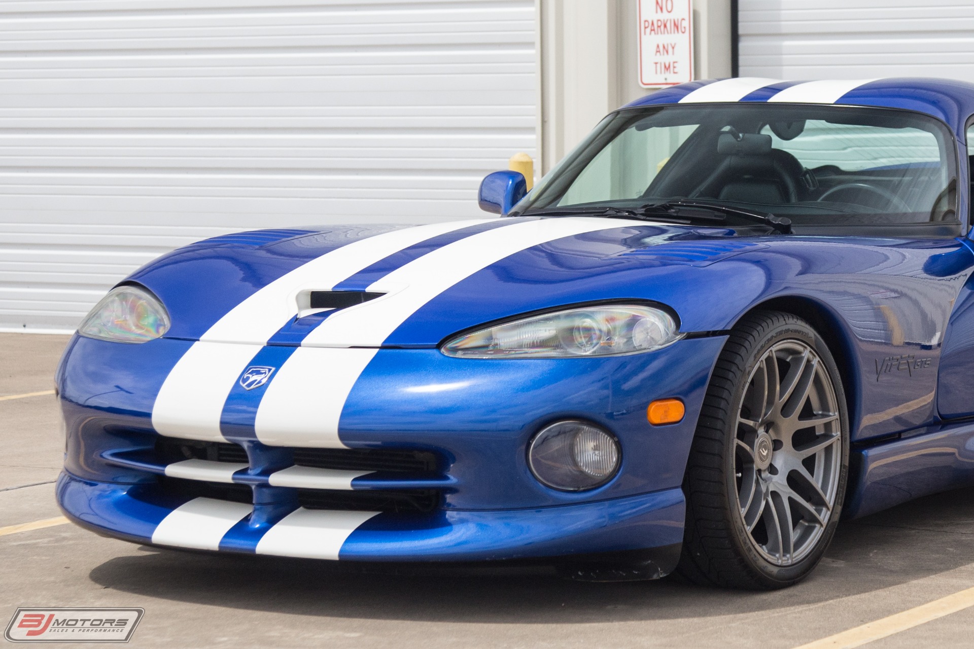 Used-1996-Dodge-Viper-GTS