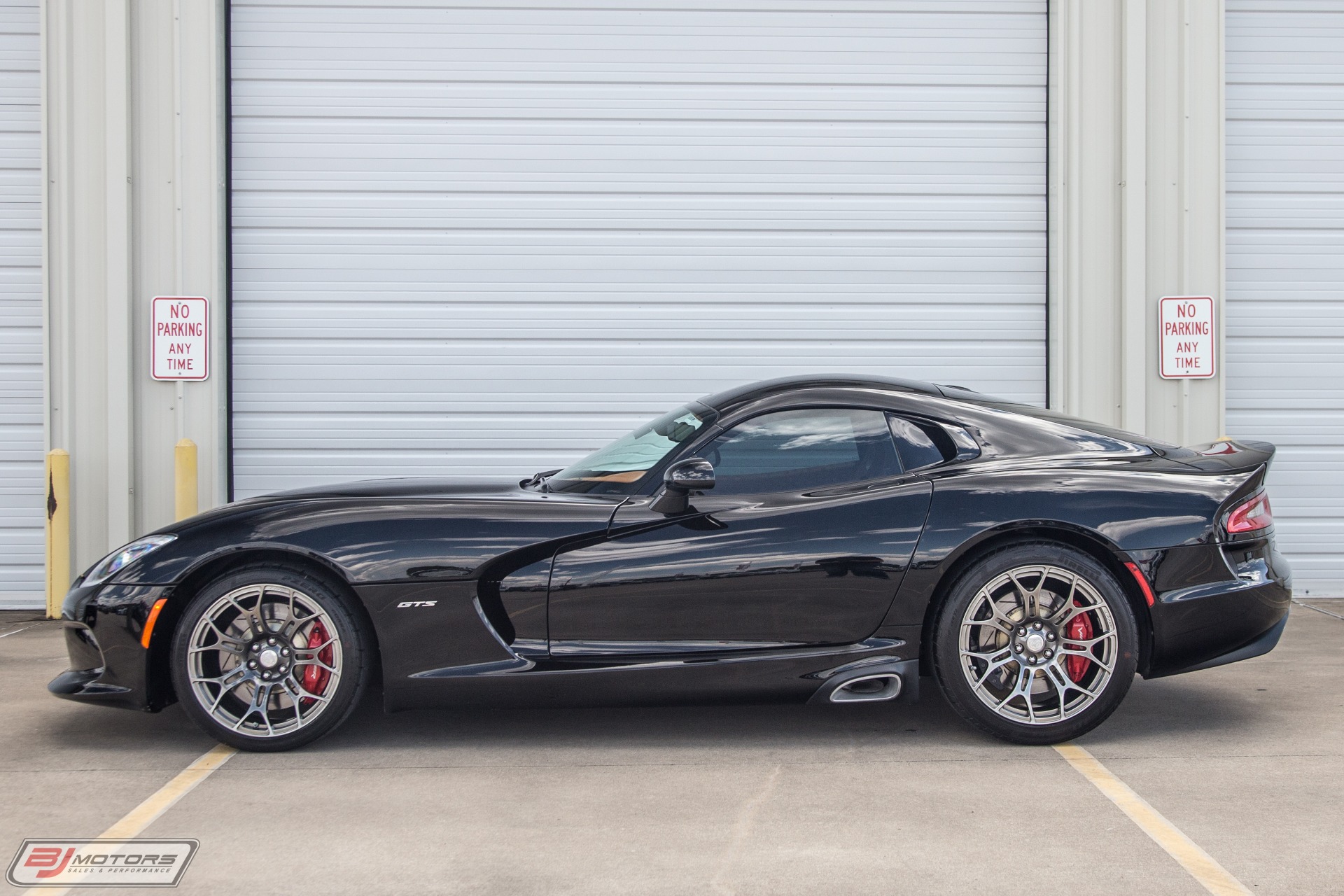 Used-2014-Dodge-Viper-GTS