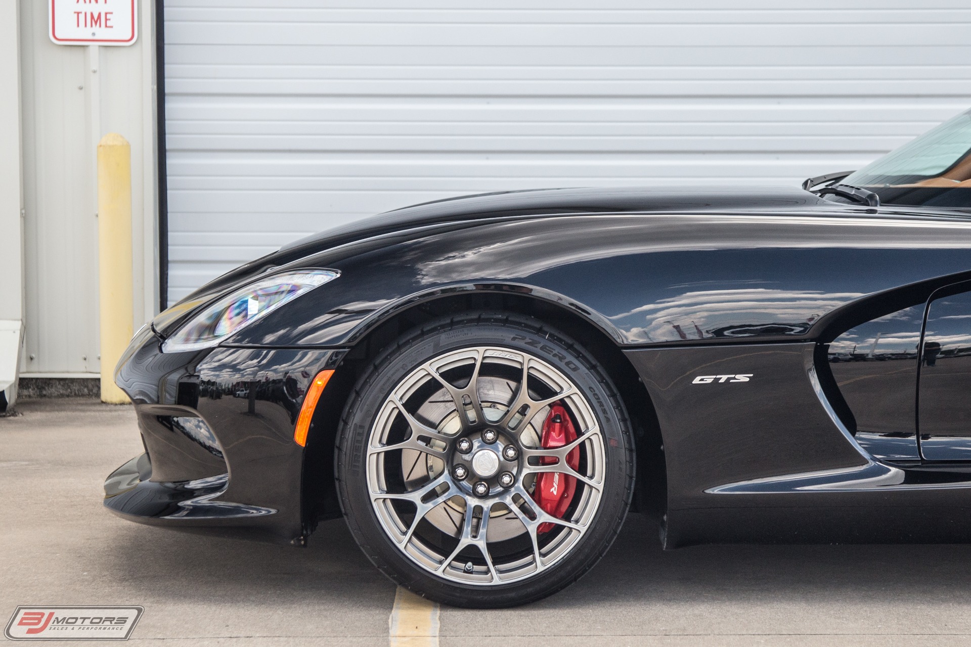 Used-2014-Dodge-Viper-GTS