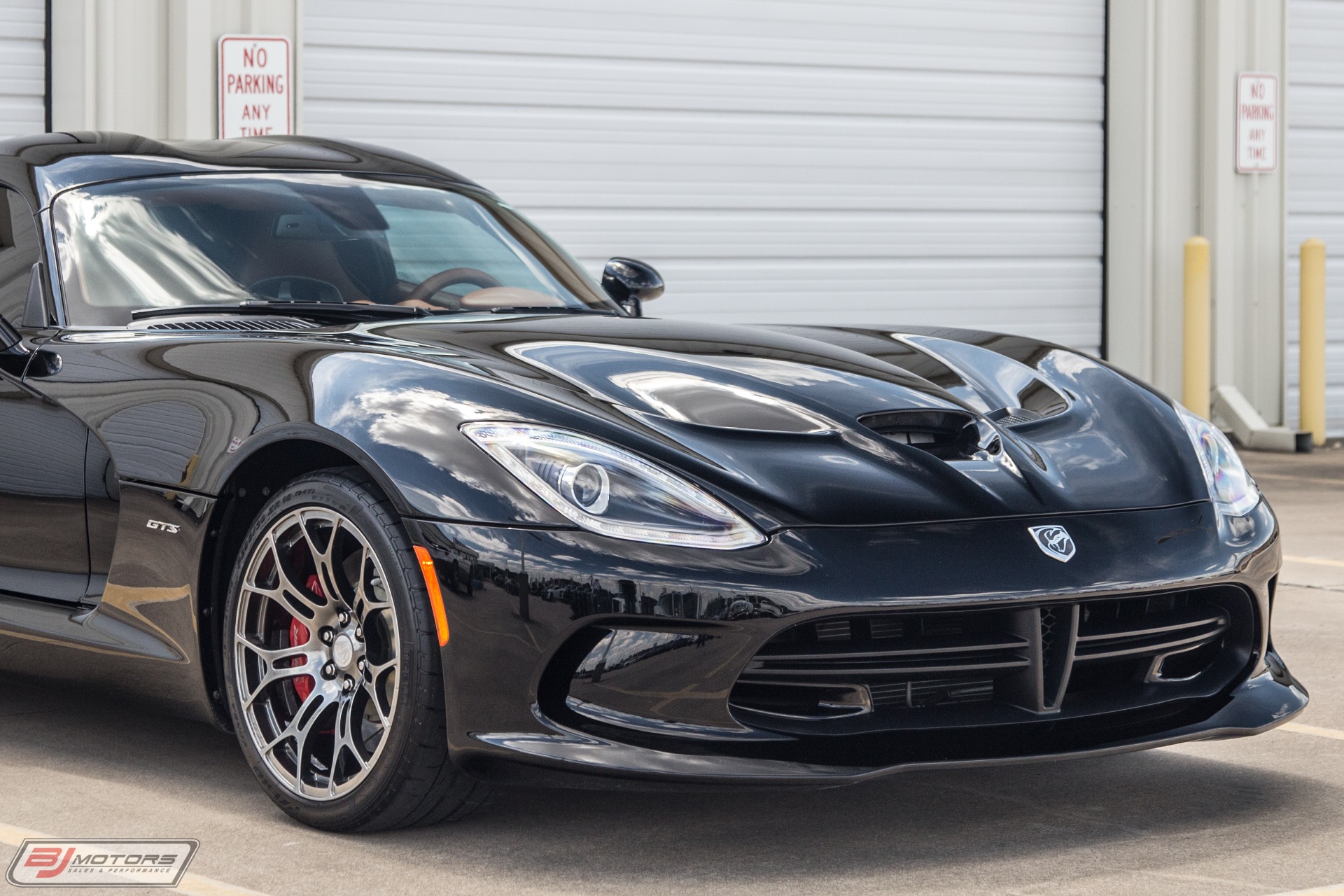 Used-2014-Dodge-Viper-GTS