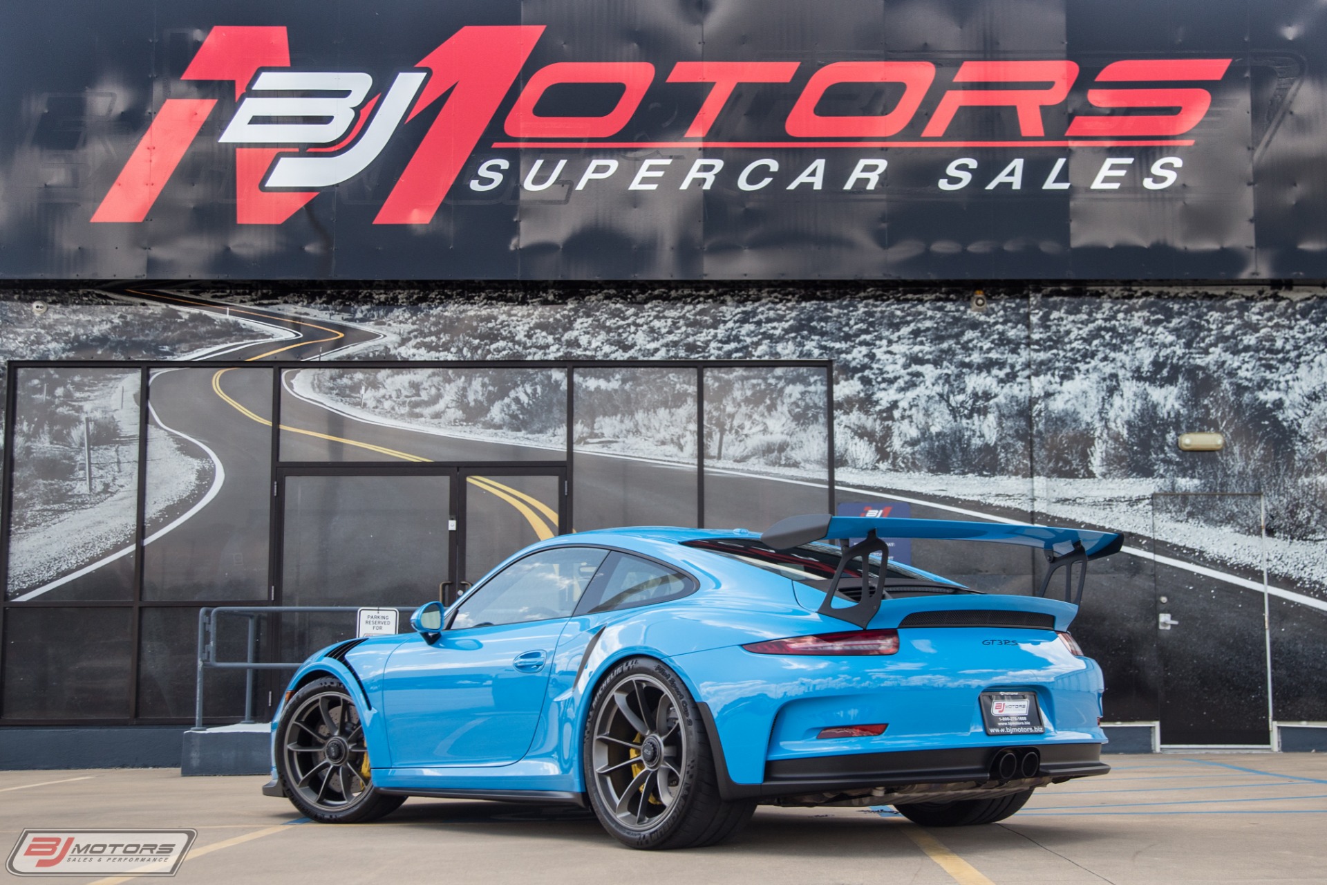 Used-2016-Porsche-911-GT3RS