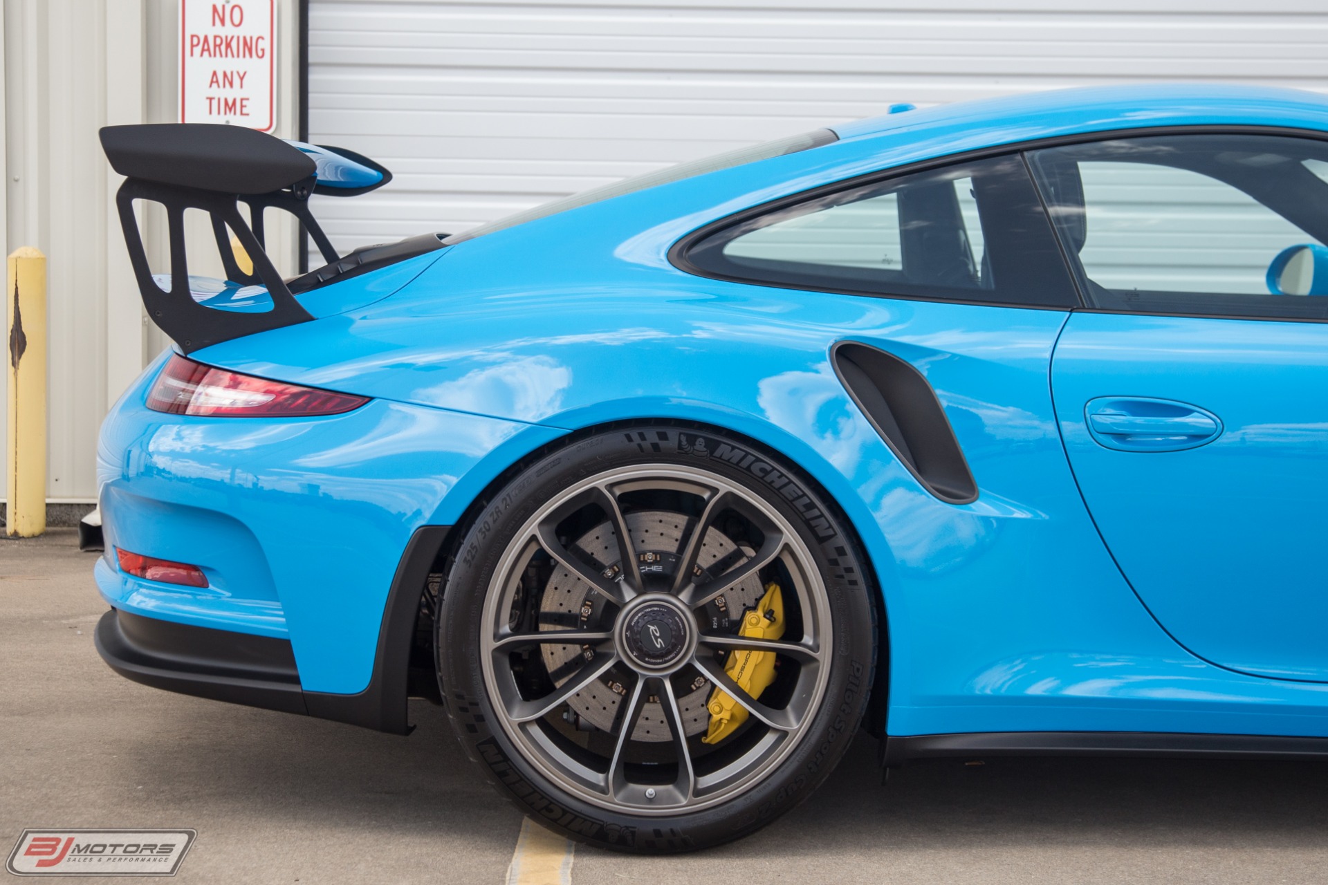 Used-2016-Porsche-911-GT3RS