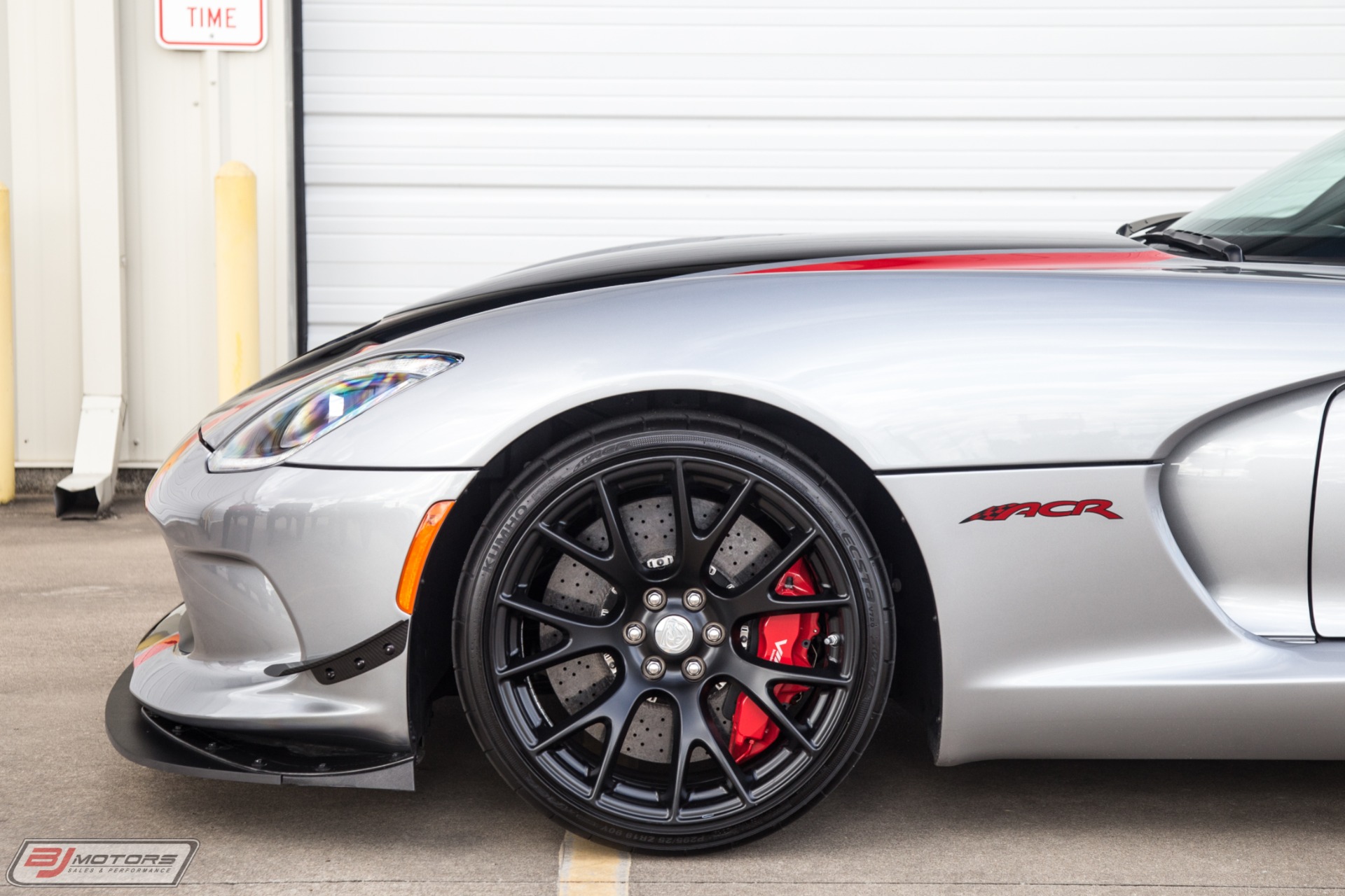 Used-2016-Dodge-Viper-ACR