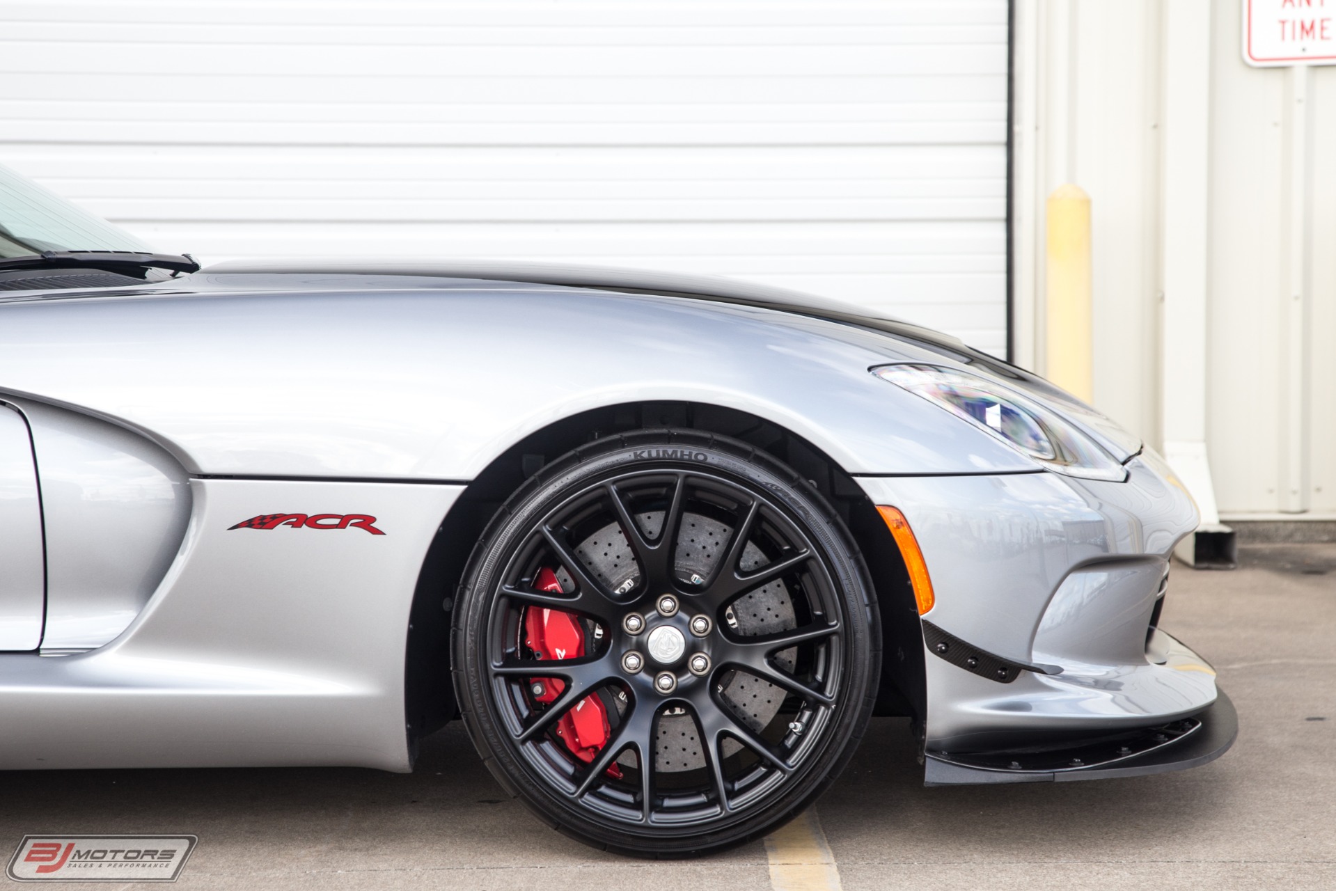 Used-2016-Dodge-Viper-ACR