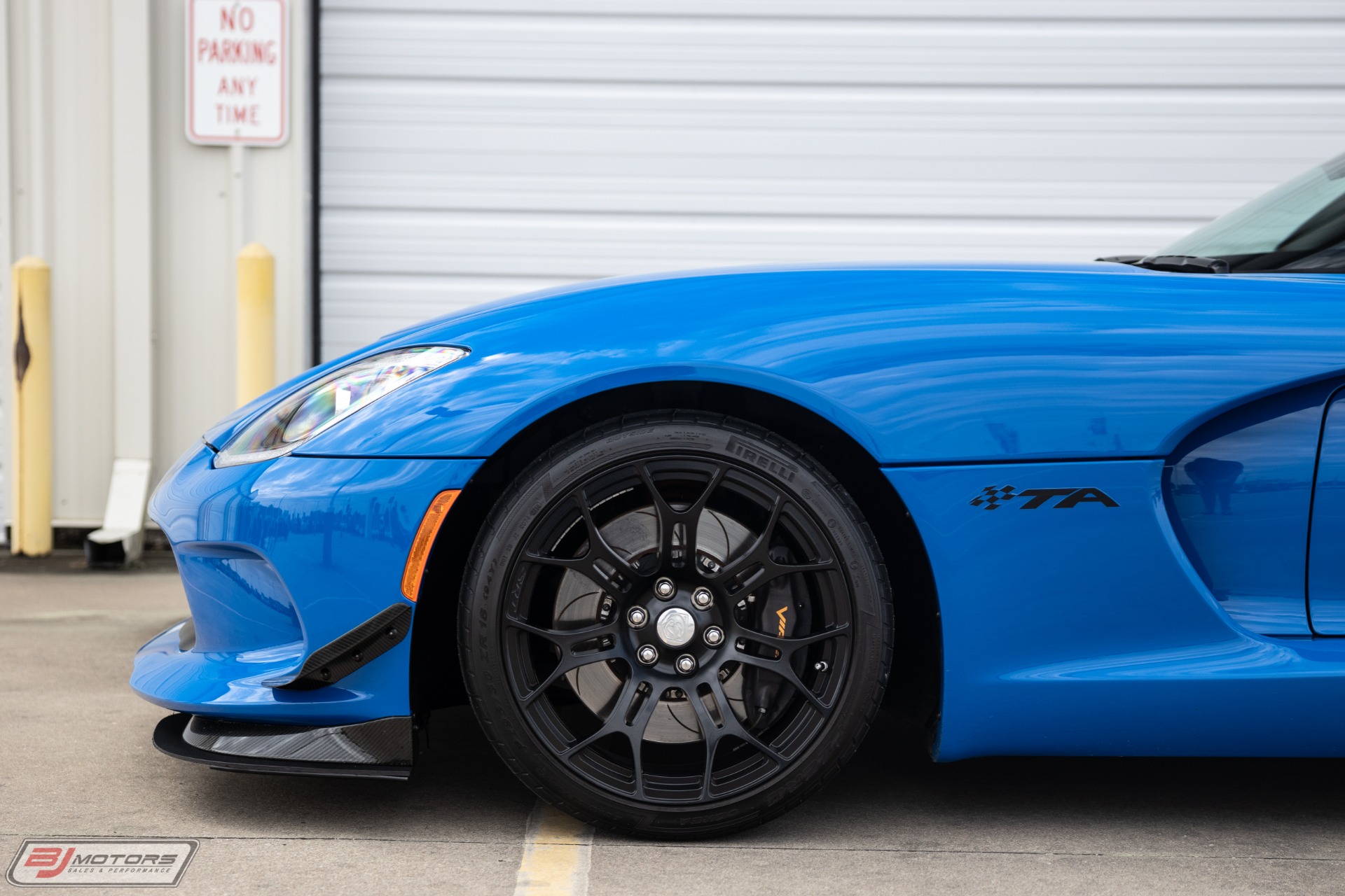 Used-2015-Dodge-Viper-TA-20