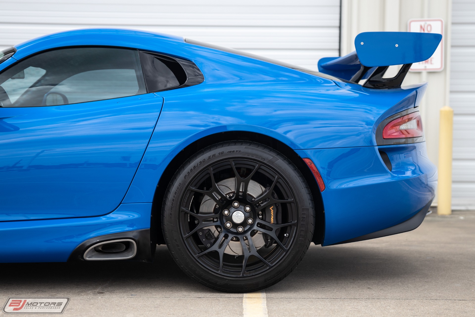 Used-2015-Dodge-Viper-TA-20