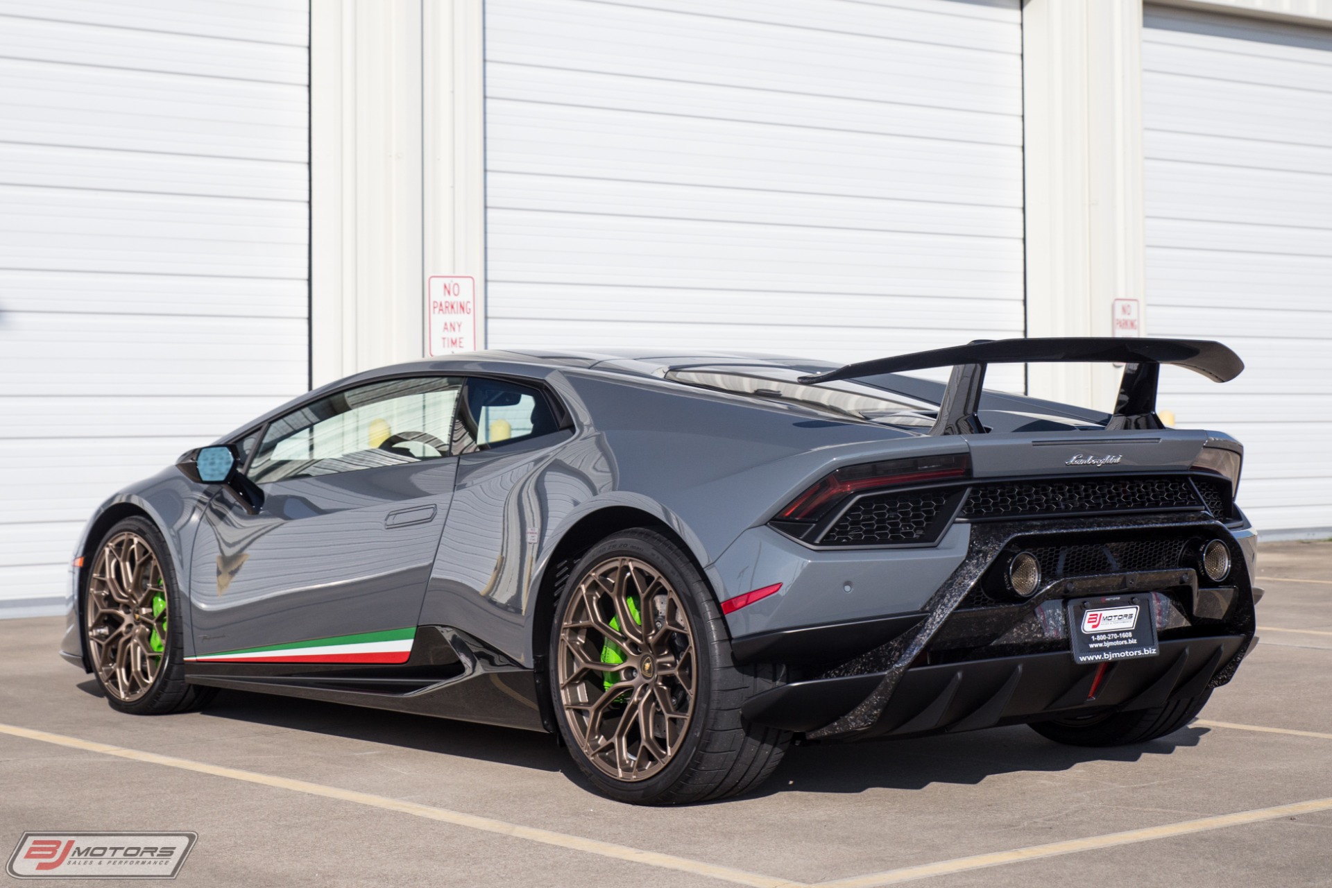 Used-2018-Lamborghini-Huracan-LP-640-4-Performante