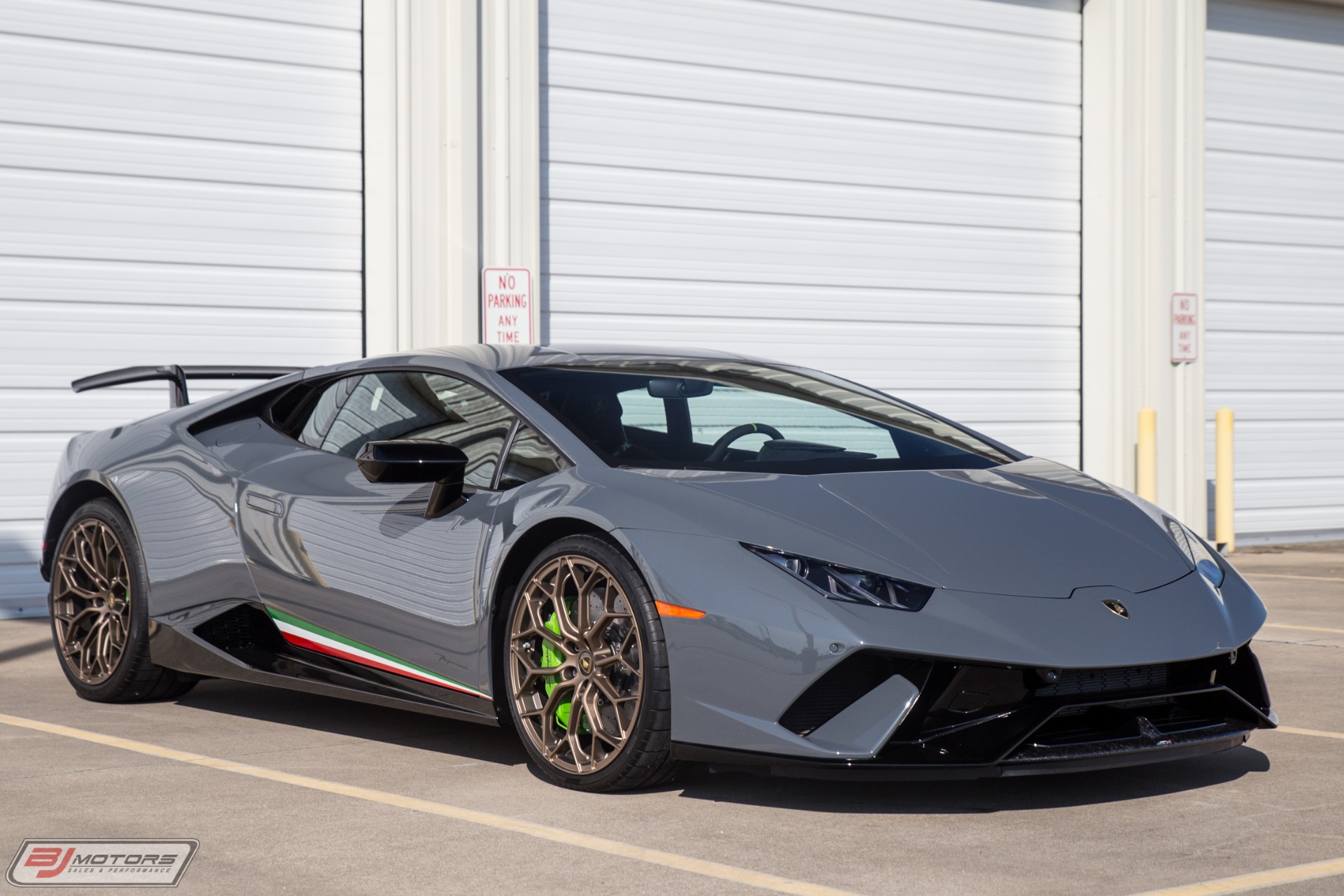 Used-2018-Lamborghini-Huracan-LP-640-4-Performante