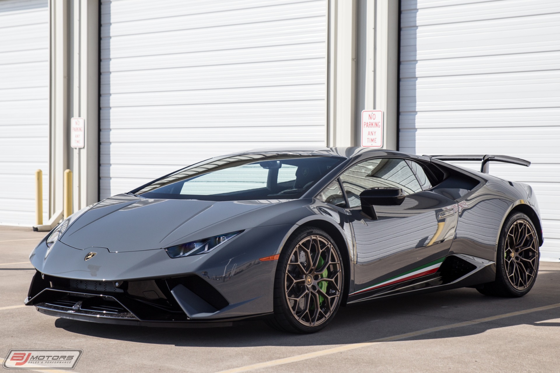 Used-2018-Lamborghini-Huracan-LP-640-4-Performante